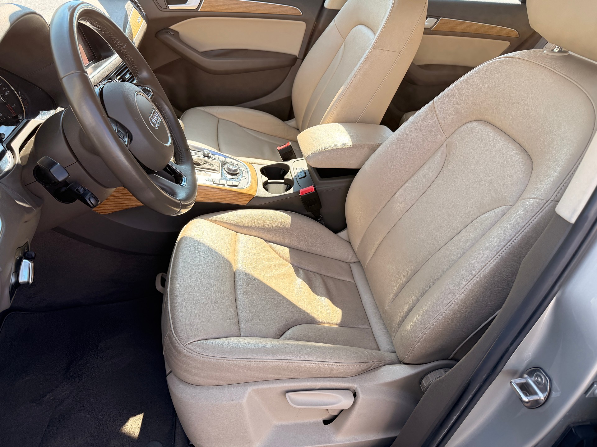 AUDI Q5 3.0 TDI quattro S-tronic-image-6
