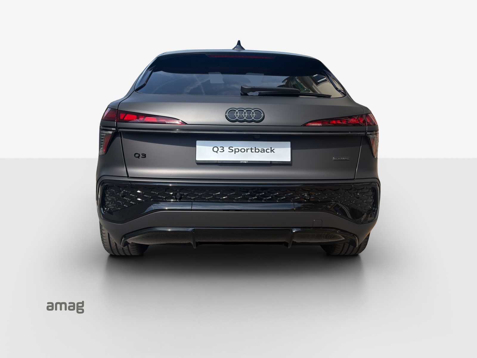 AUDI Q3 Sportback TFSI quattro 195 kW S tronic-showroom-element-3