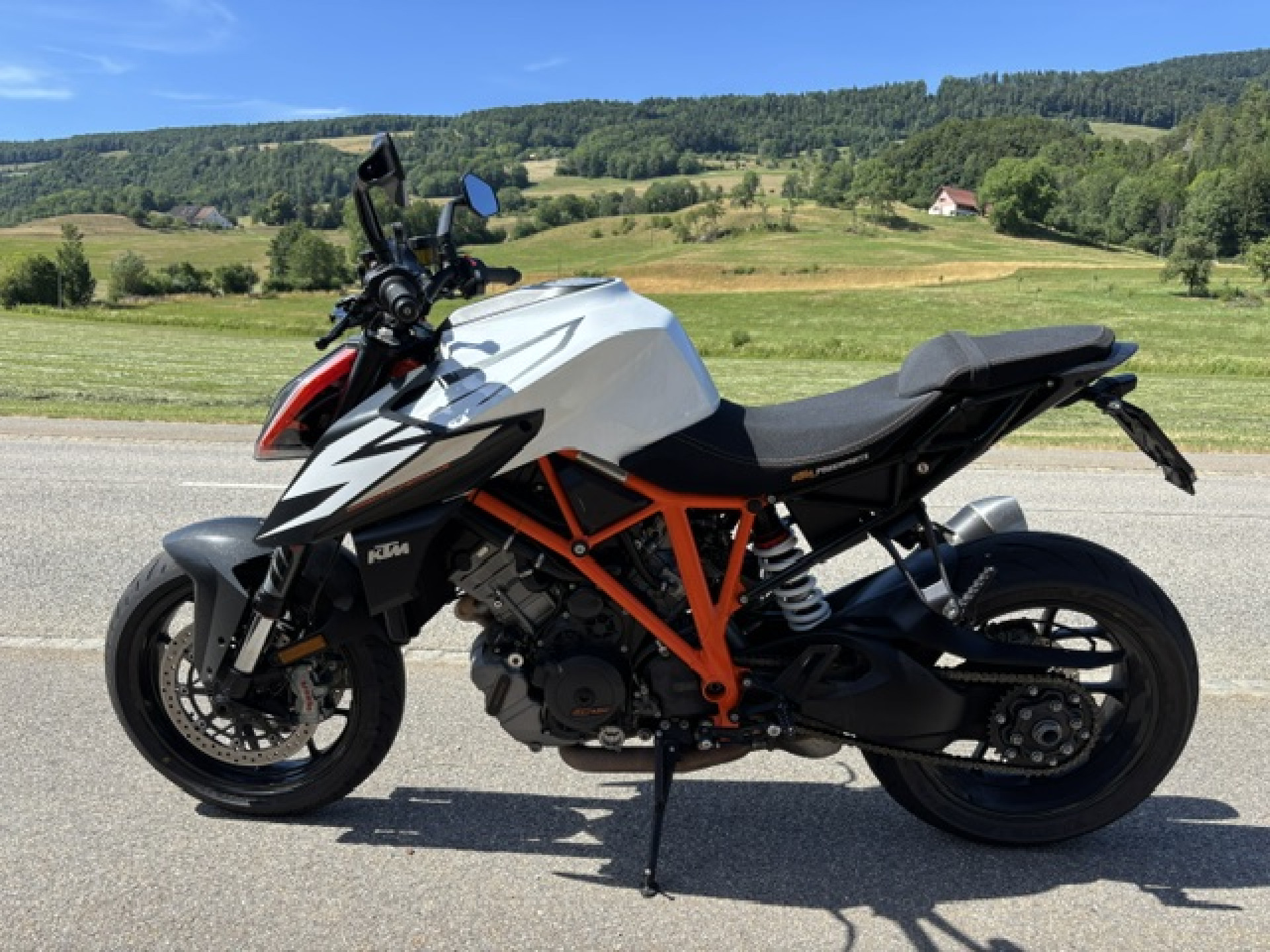 KTM 1290 Super Duke R-image-1