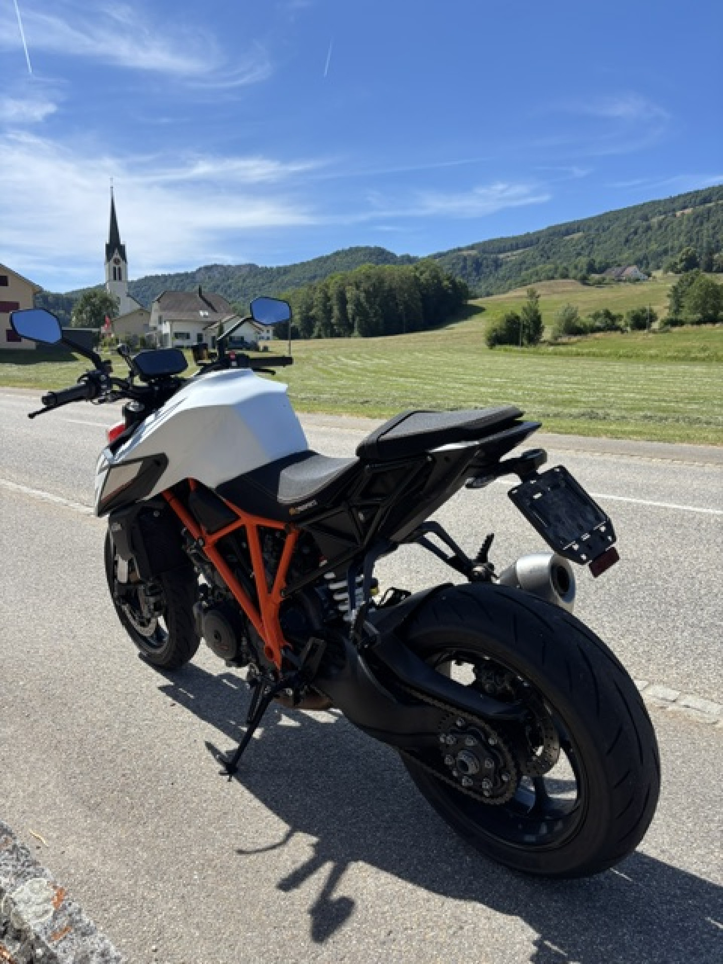 KTM 1290 Super Duke R-image-3
