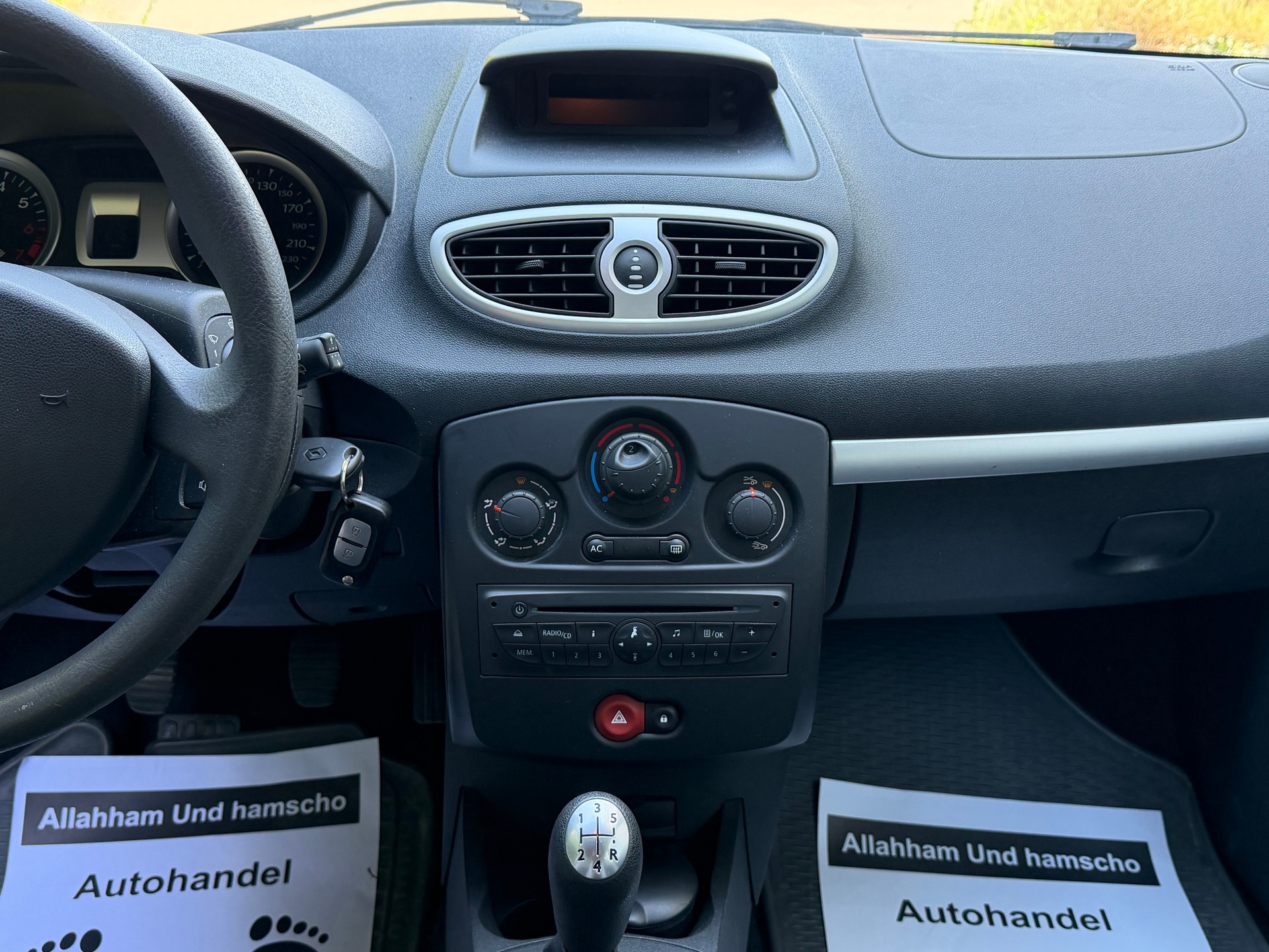 RENAULT Clio 1.2 16V Expression-image-11