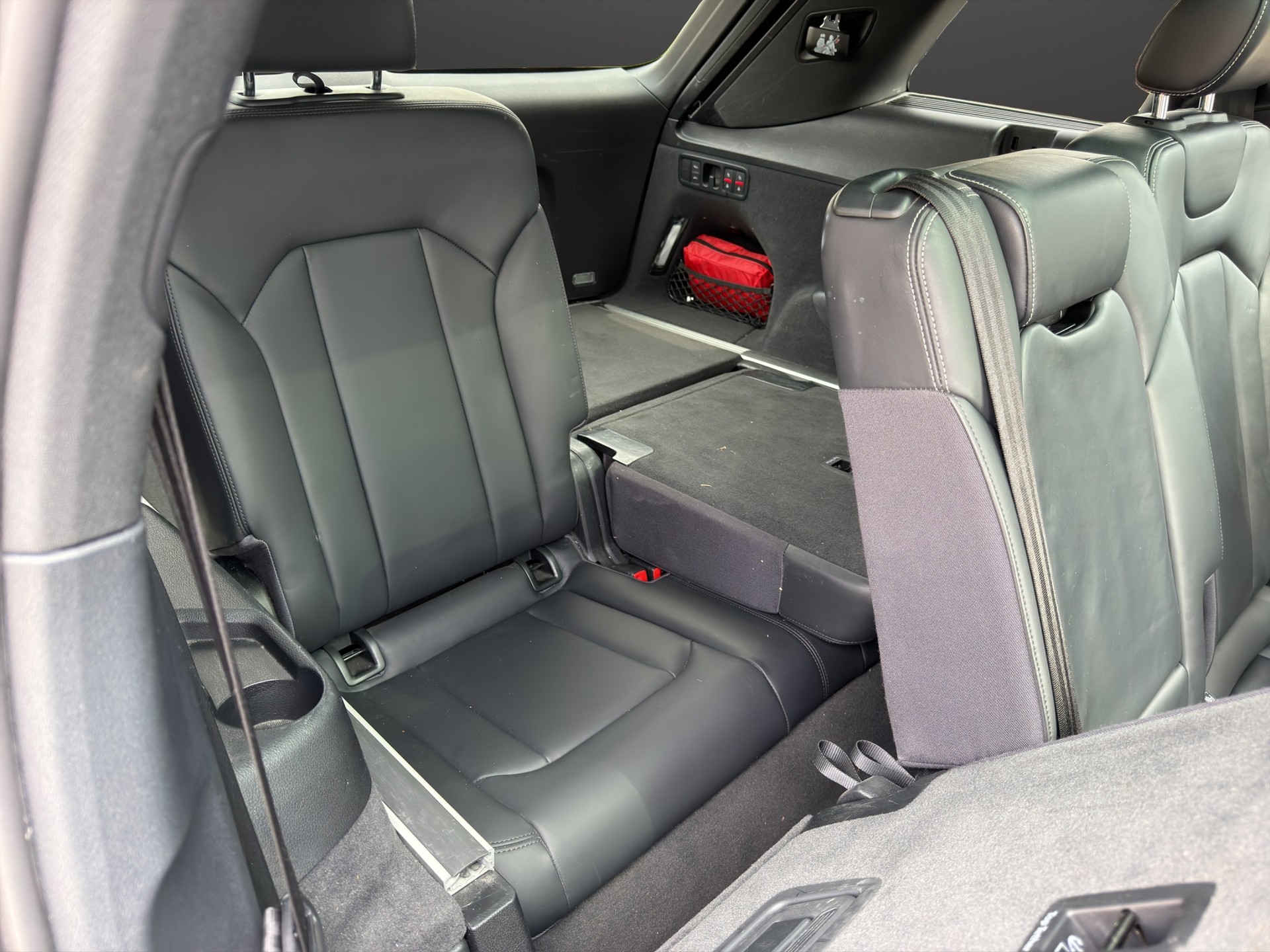 AUDI Q7 3.0 TDI quattro tiptronic S Line Pano/7 Plätze-image-14
