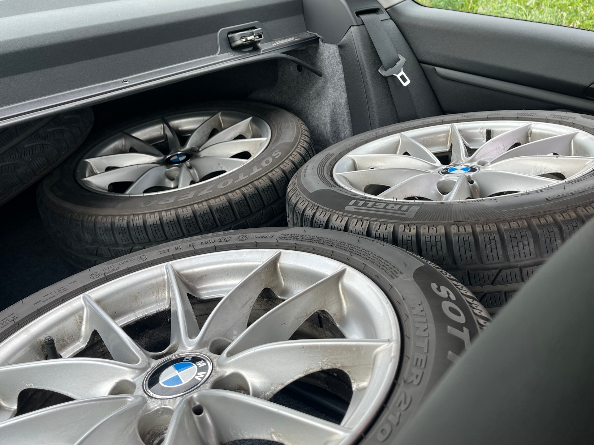 BMW 320d Coupé-image-14