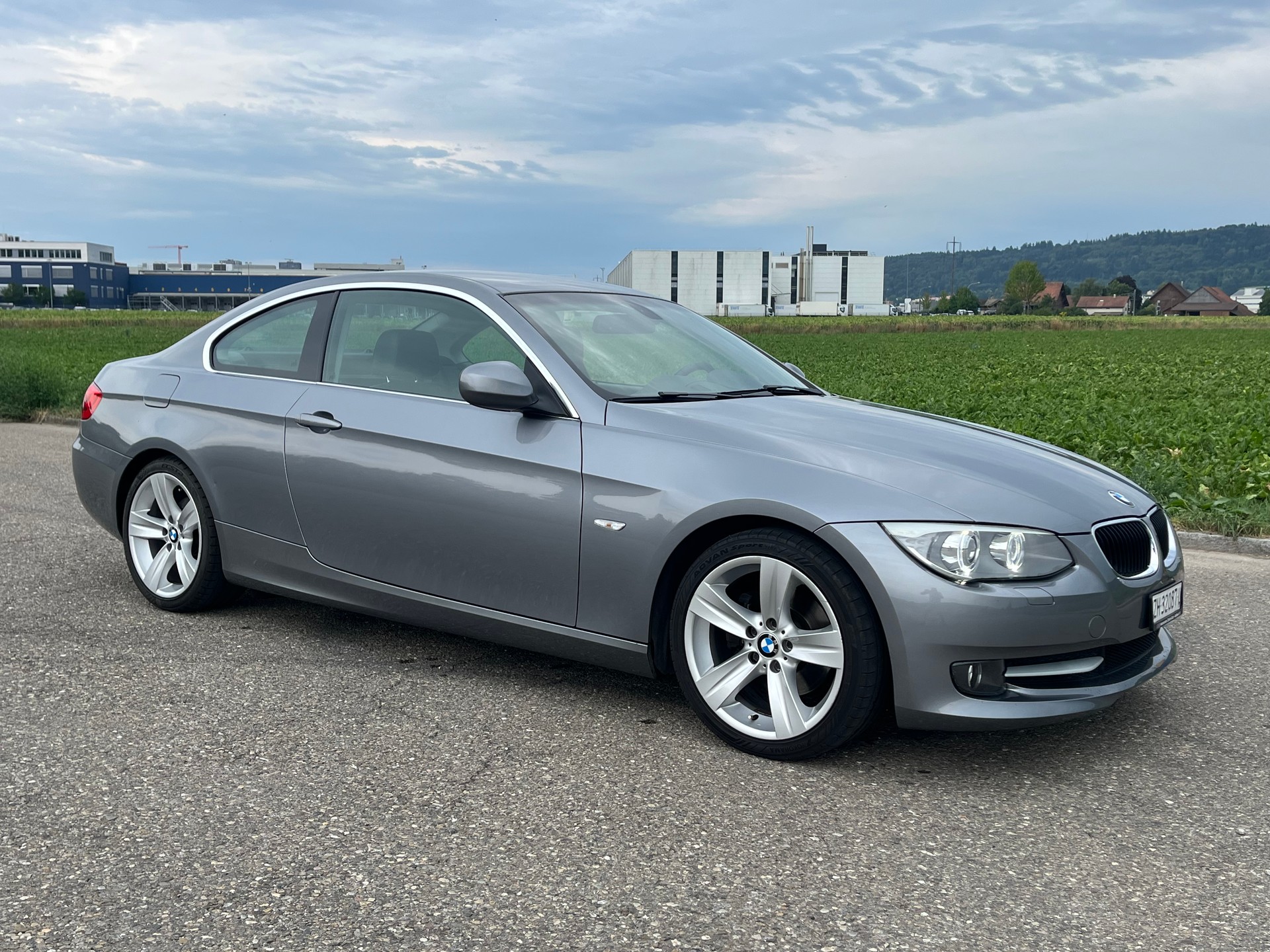 BMW 320d Coupé-image-3