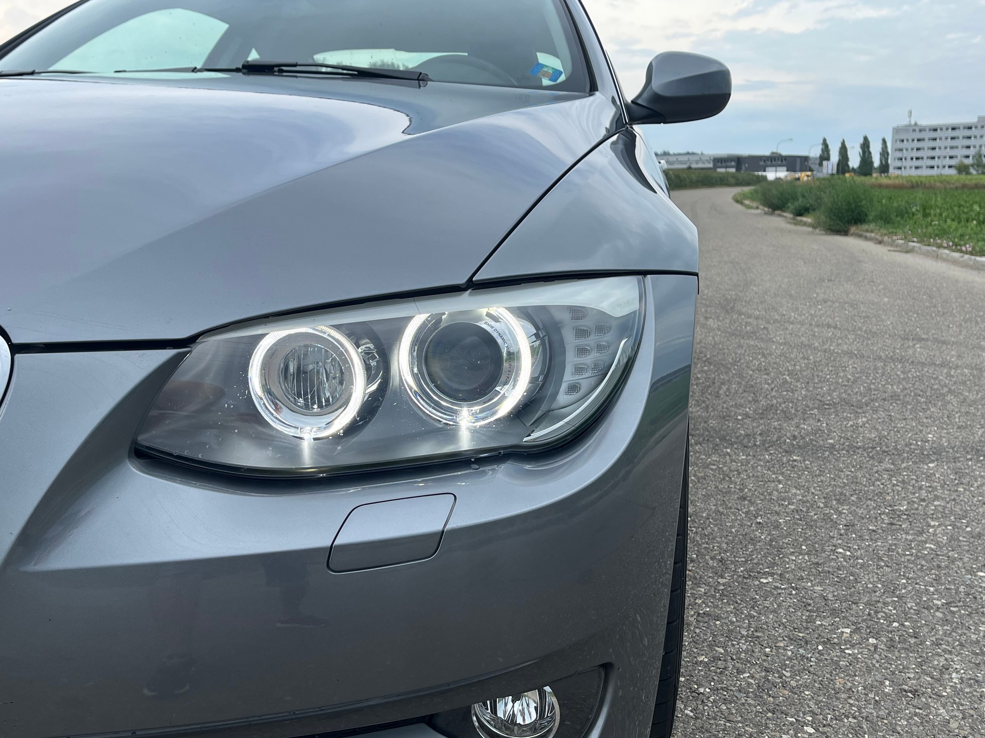 BMW 320d Coupé-image-15