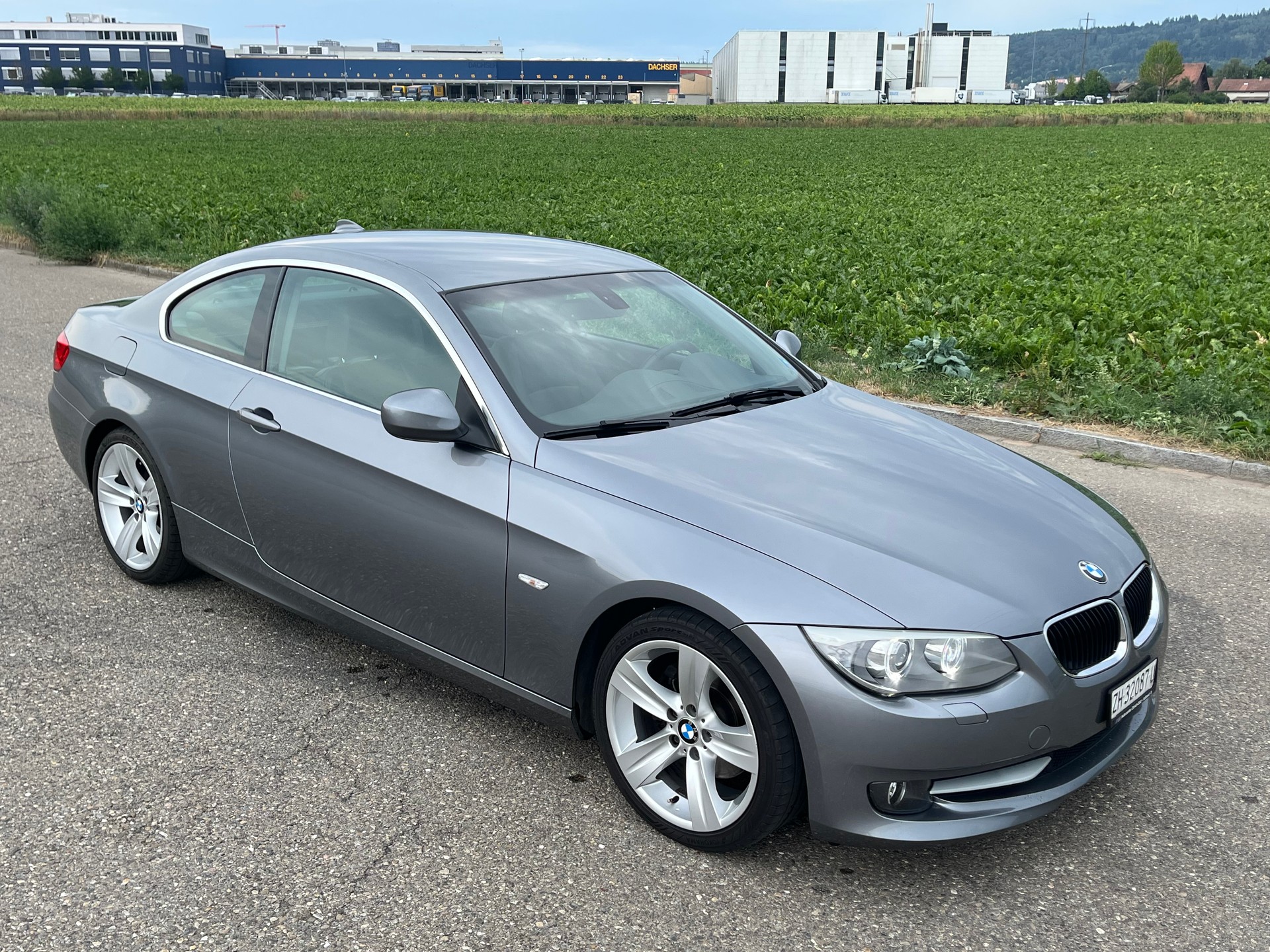 BMW 320d Coupé-image-5