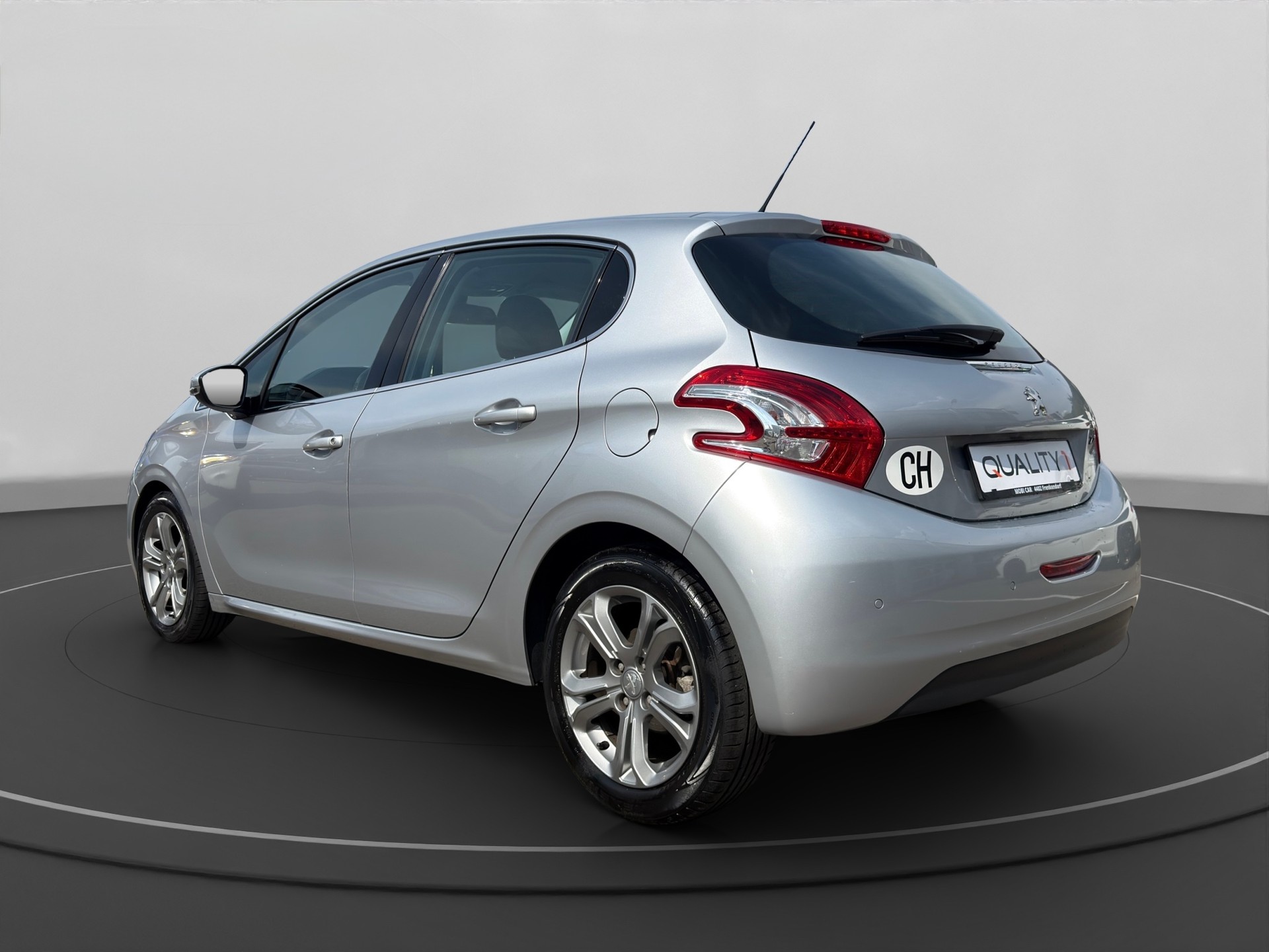 PEUGEOT 208 1.6 VTI Allure Automatik-image-2