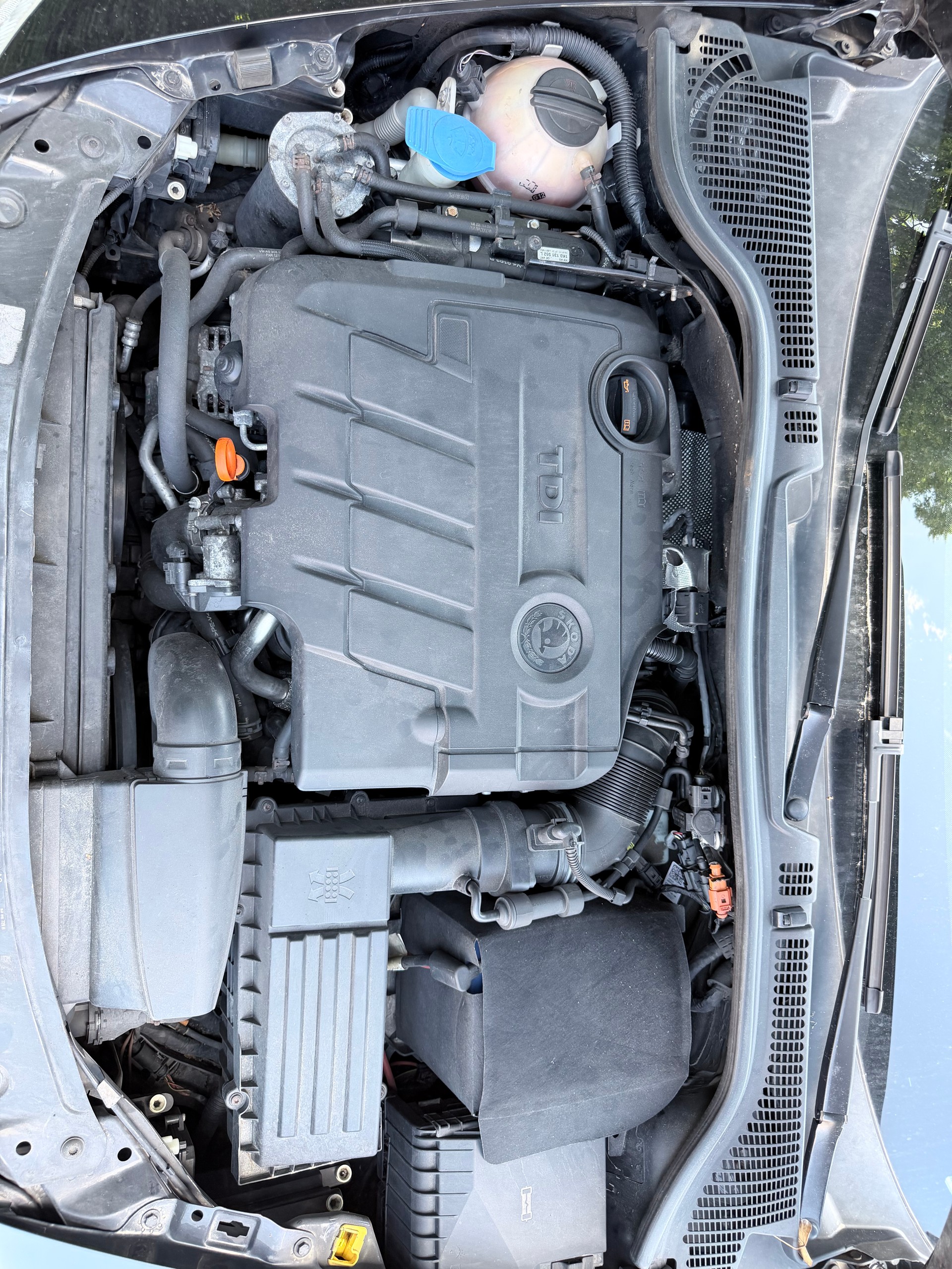 SKODA Octavia Combi 2.0 TDI RS-image-9