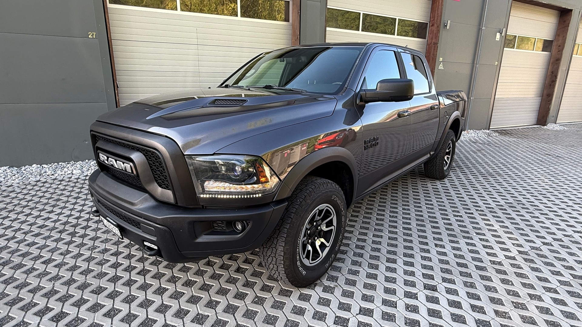 DODGE 1500 REBEL-image-0
