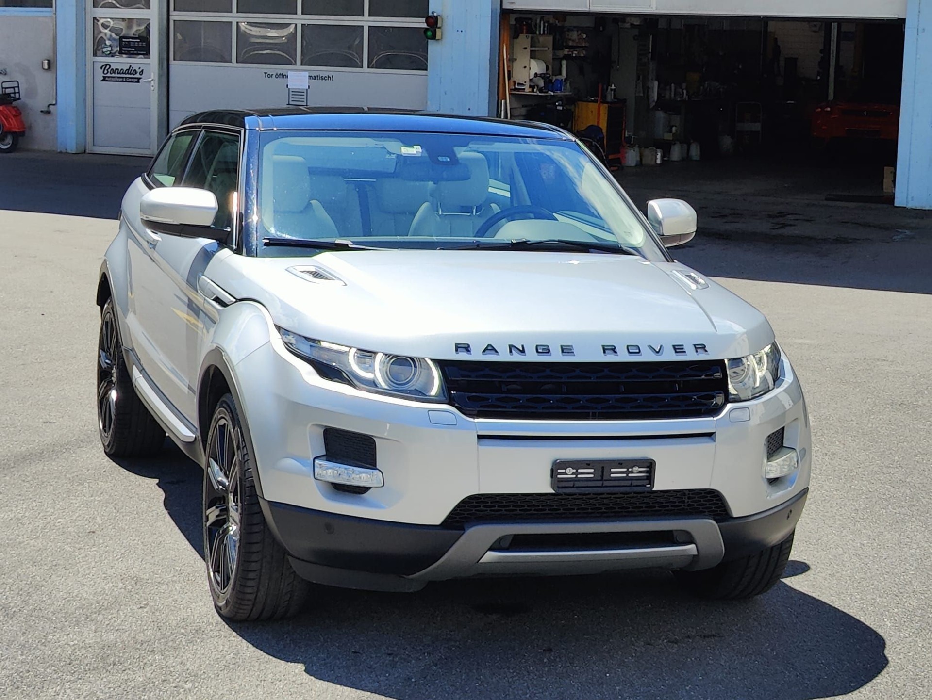 LAND ROVER 2.0 Si4 Dynamic-image-1