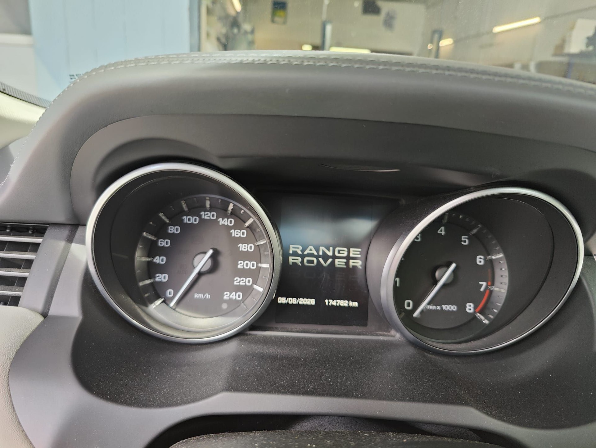 LAND ROVER 2.0 Si4 Dynamic-image-8