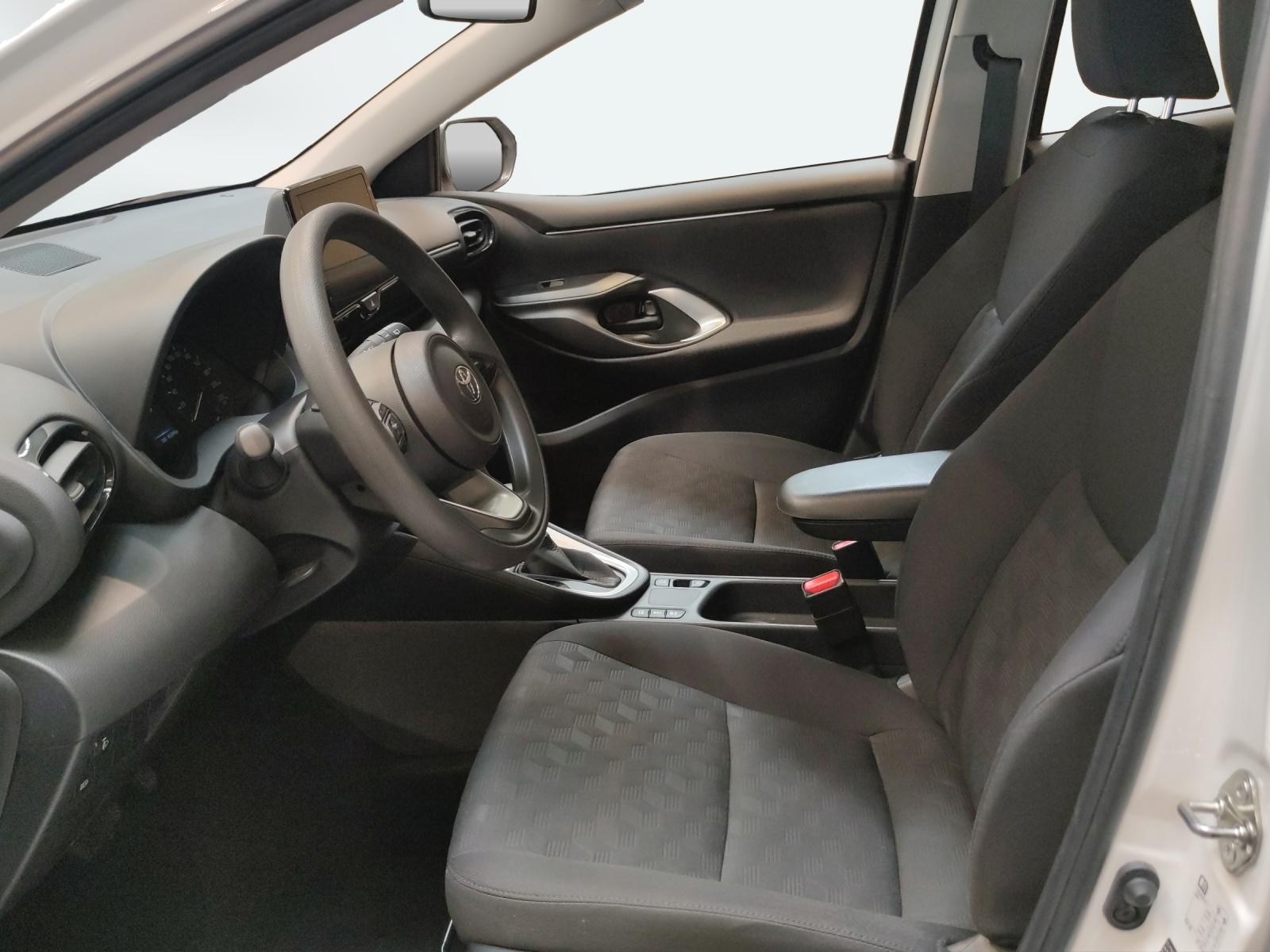 TOYOTA Yaris 1.5 VVT-i HSD Comfort-image-9