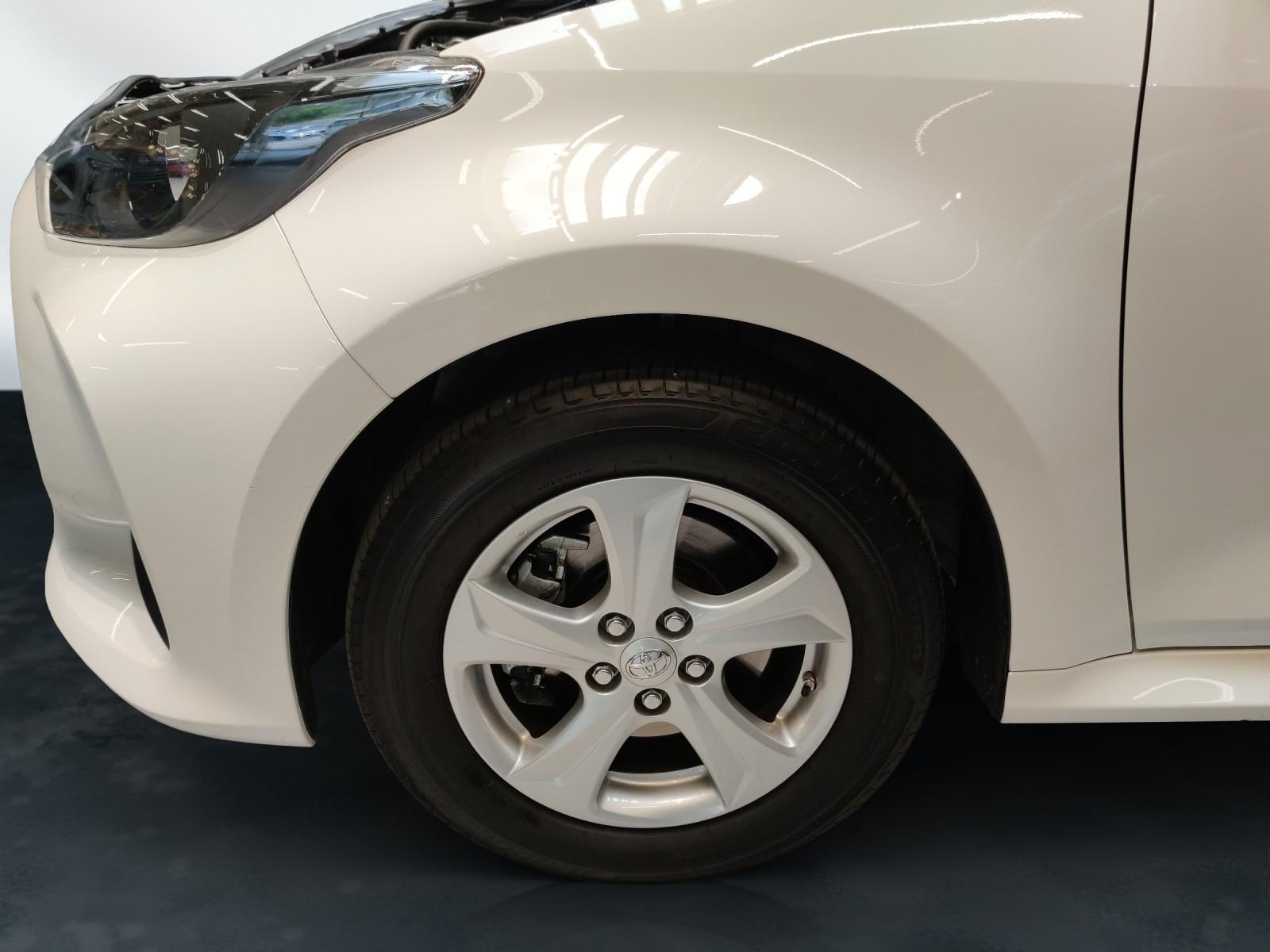TOYOTA Yaris 1.5 VVT-i HSD Comfort-image-18