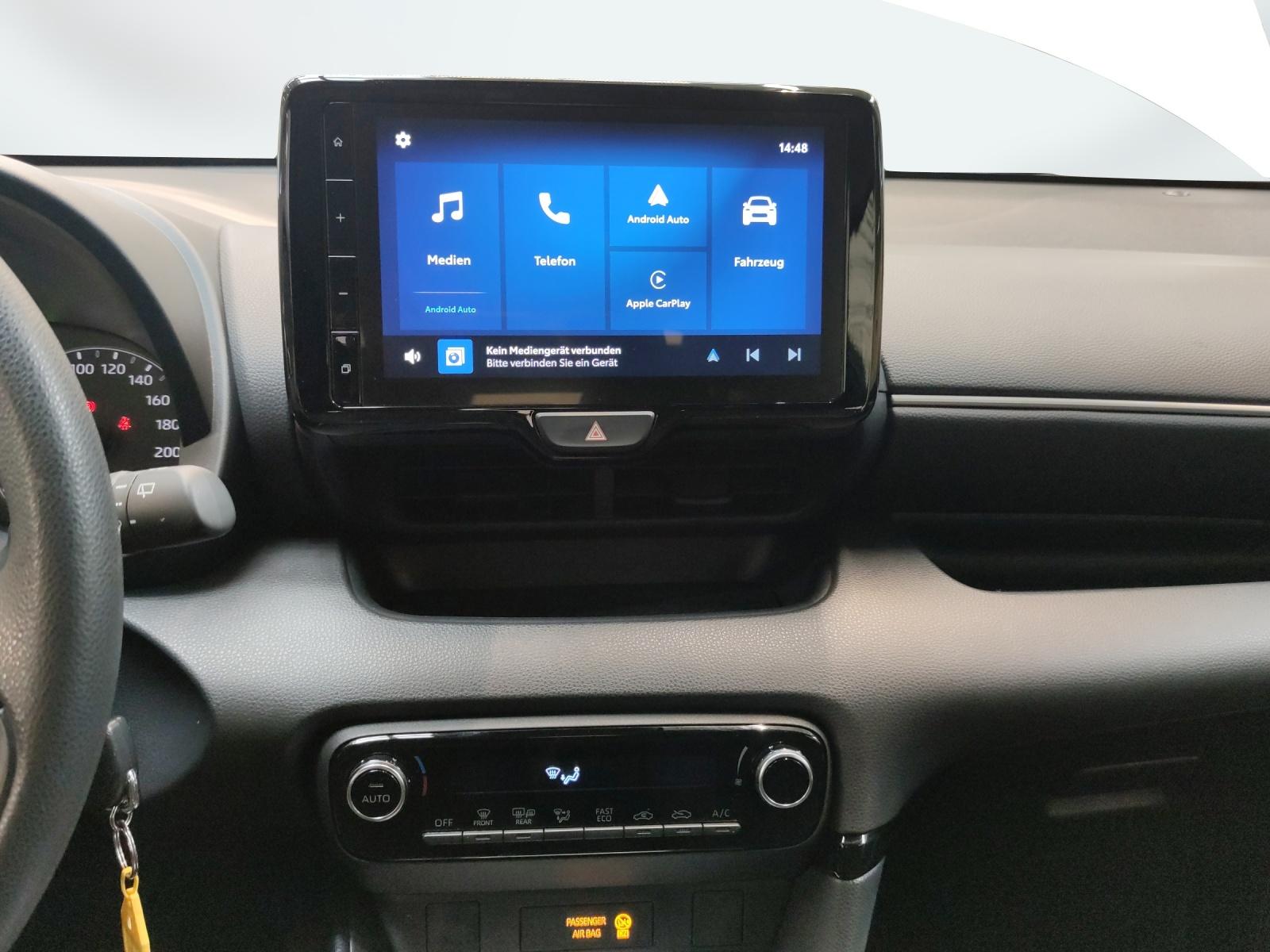 TOYOTA Yaris 1.5 VVT-i HSD Comfort-image-15