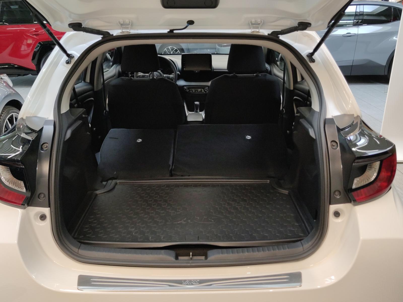 TOYOTA Yaris 1.5 VVT-i HSD Comfort-image-8