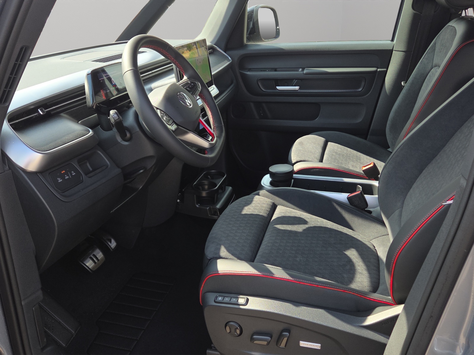 VW ID.Buzz LWB GTX 4 Motion-image-5