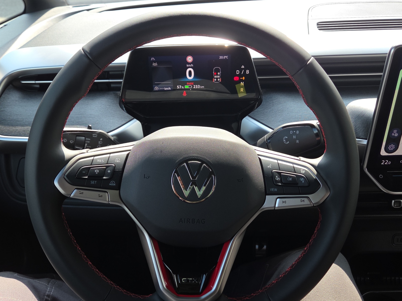 VW ID.Buzz LWB GTX 4 Motion-image-9