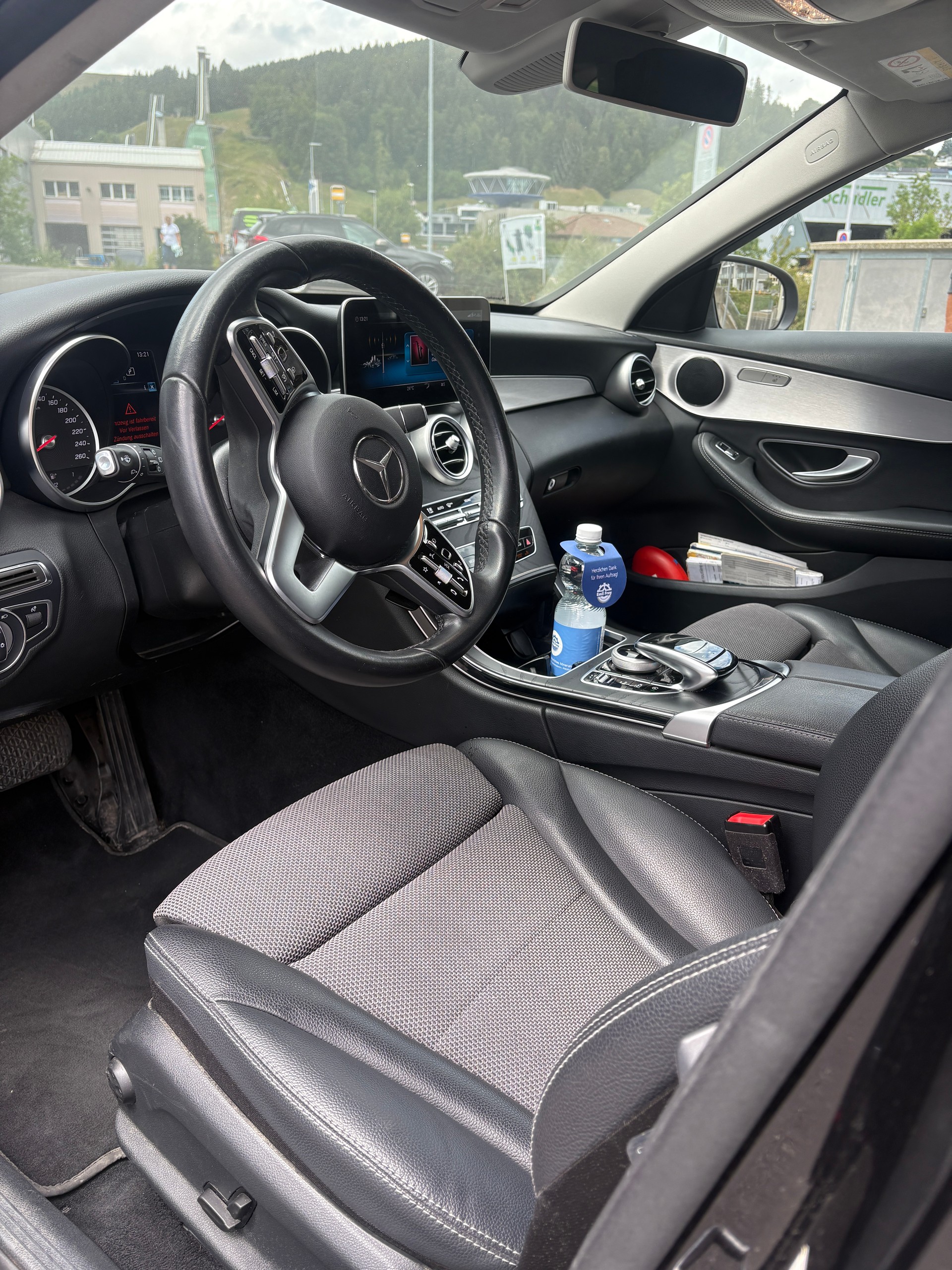 MERCEDES-BENZ C 180 Avantgarde-image-2