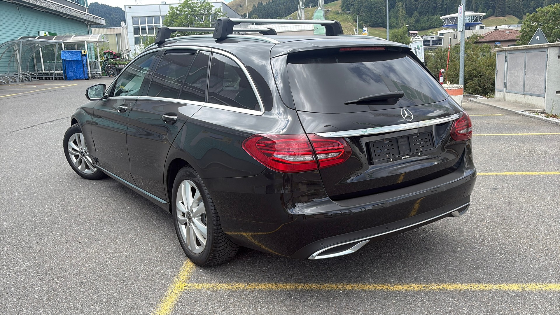 MERCEDES-BENZ C 180 Avantgarde-image-1