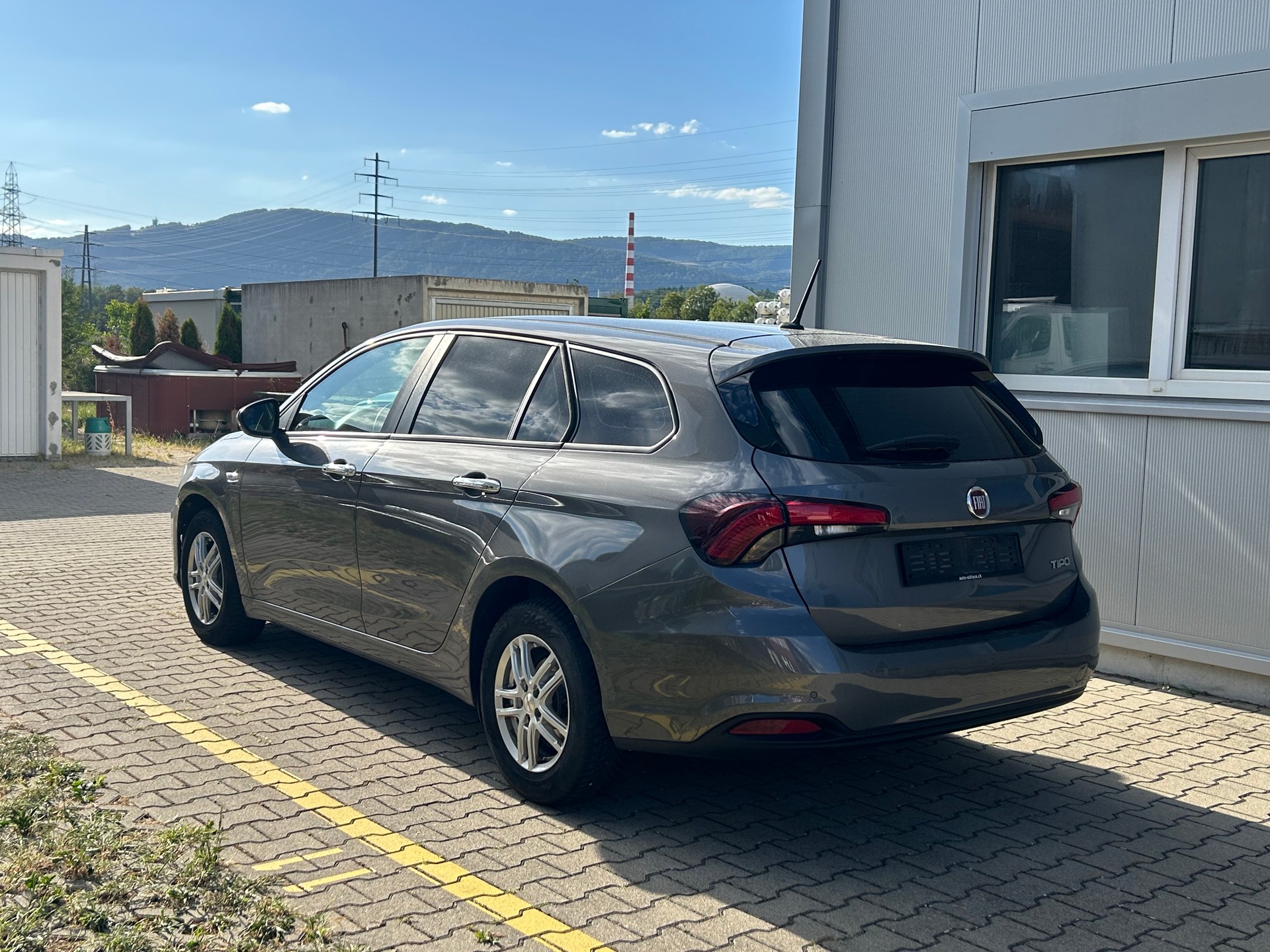 FIAT Tipo 1.4TJet Station Wagon Lounge-image-1
