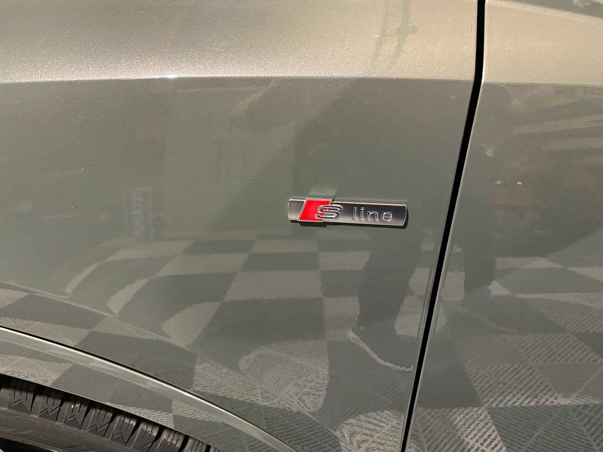 AUDI Q3 40 TFSI S line quattro S-tronic-image-10