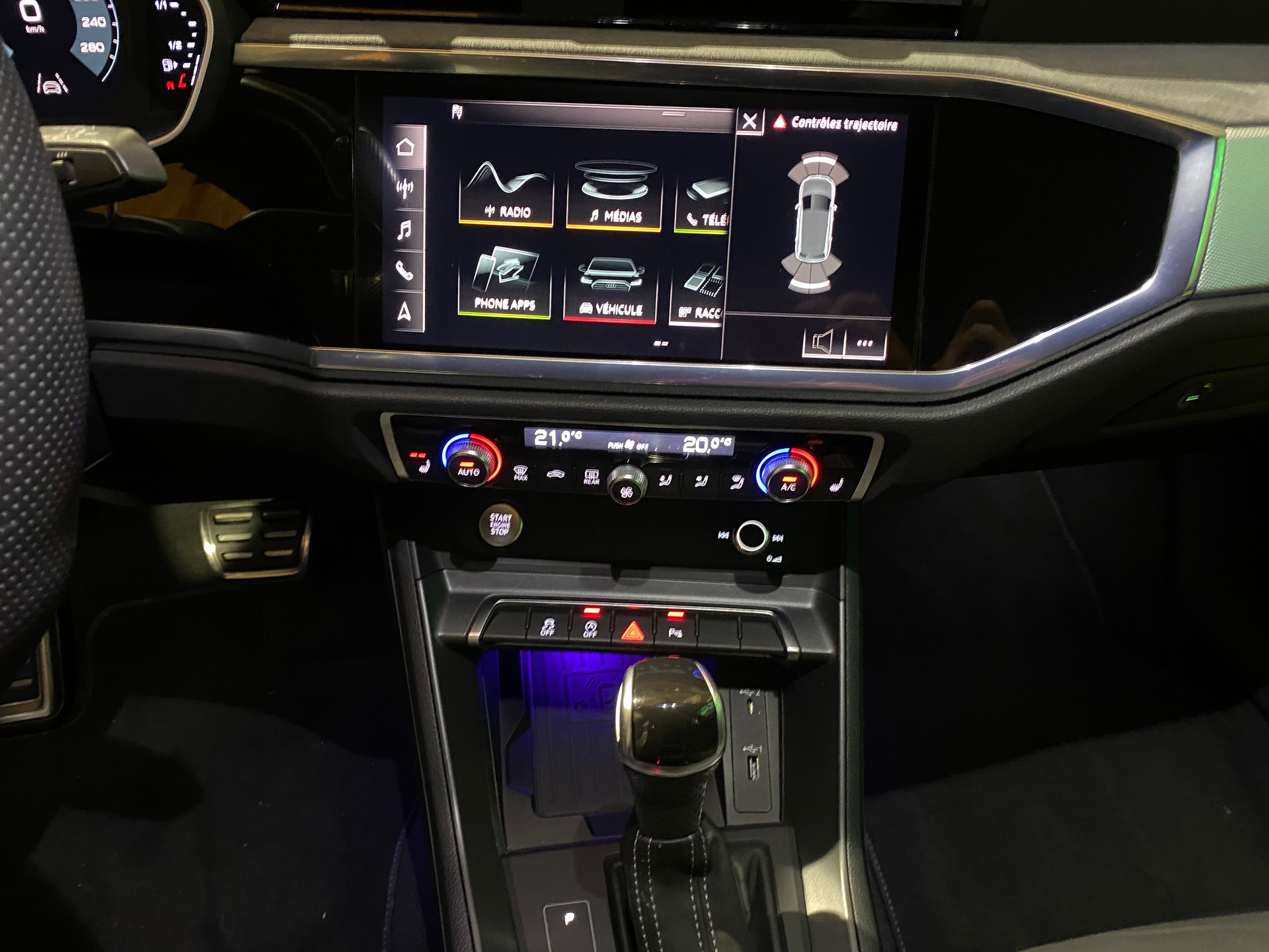 AUDI Q3 40 TFSI S line quattro S-tronic-image-23