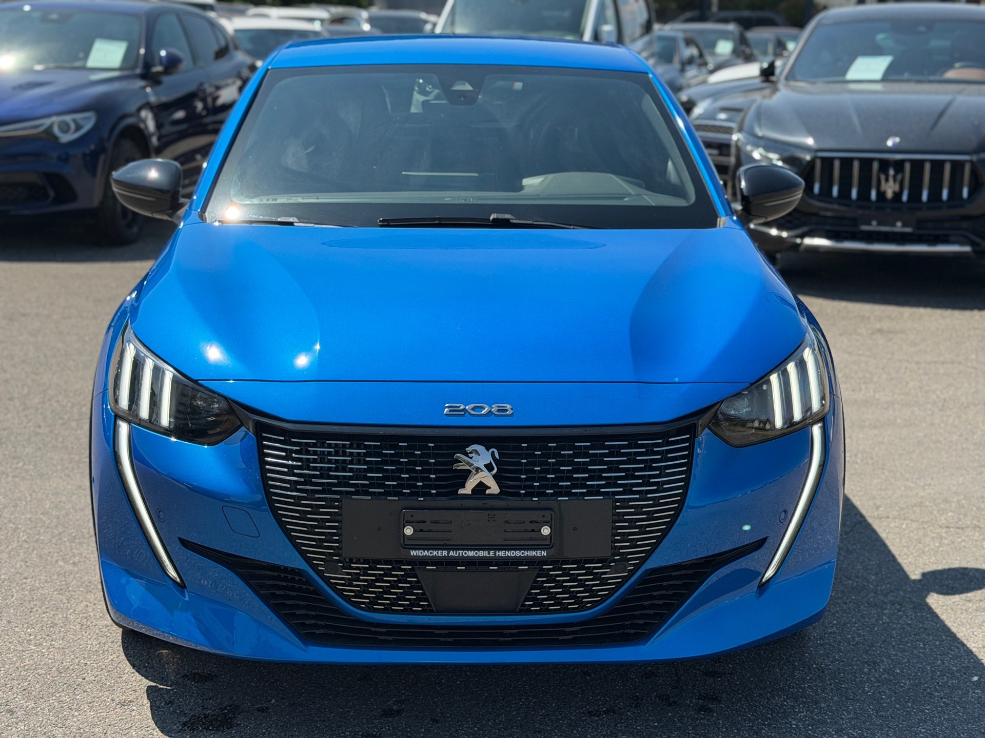 PEUGEOT 208 1.2 PureTech GT Pack EAT8-image-1