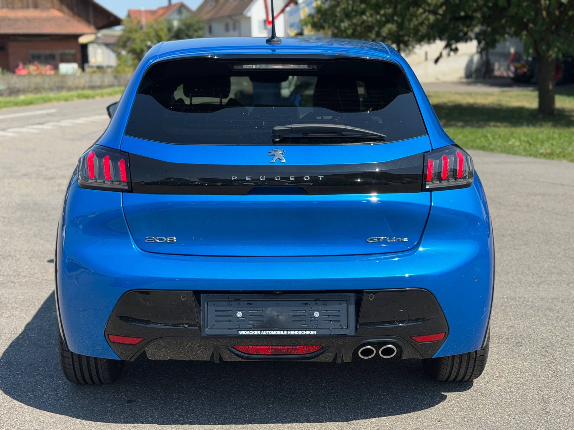 PEUGEOT 208 1.2 PureTech GT Pack EAT8-image-4