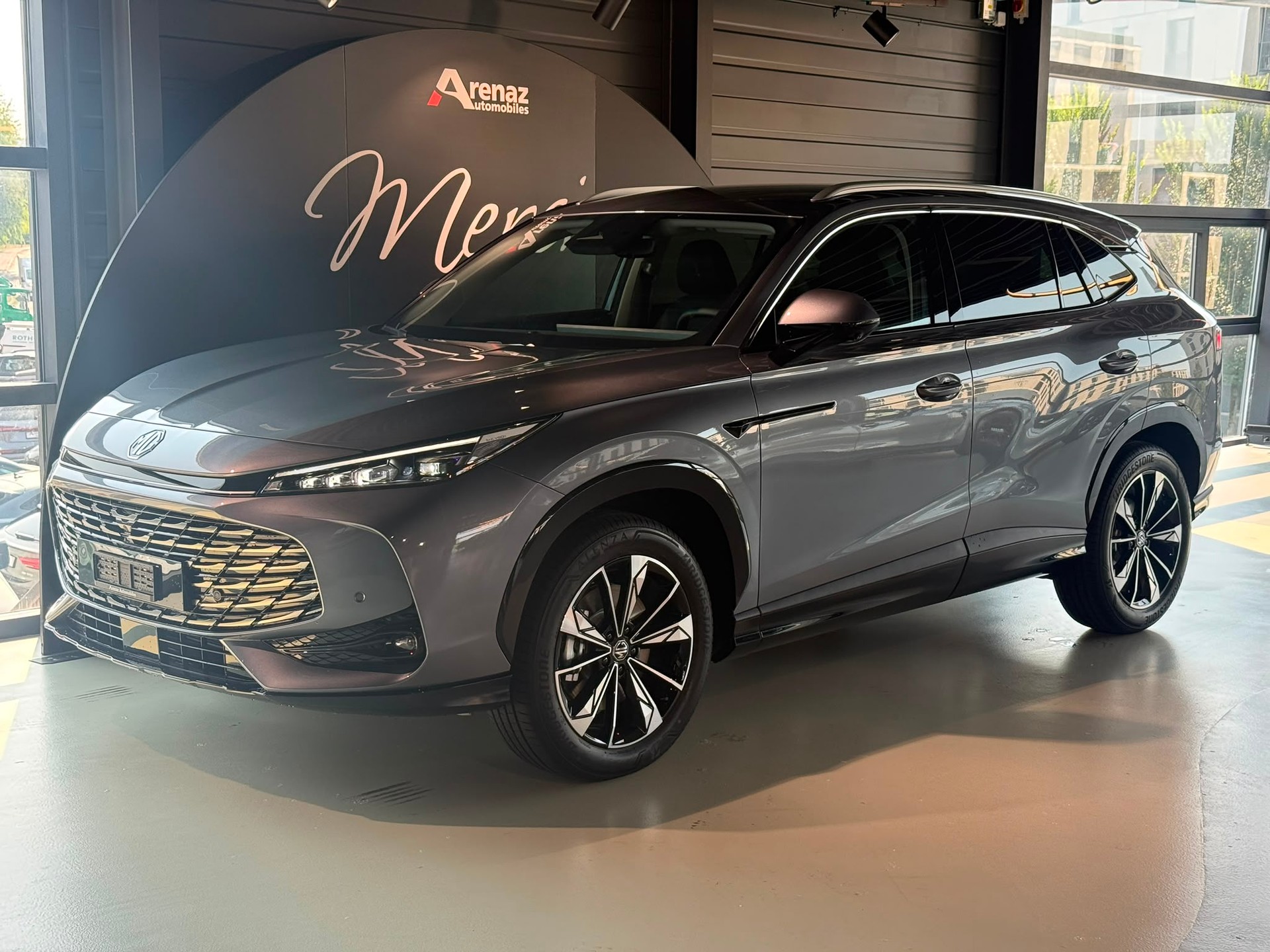 MG HS 1.5 T HEV Luxury-image-1