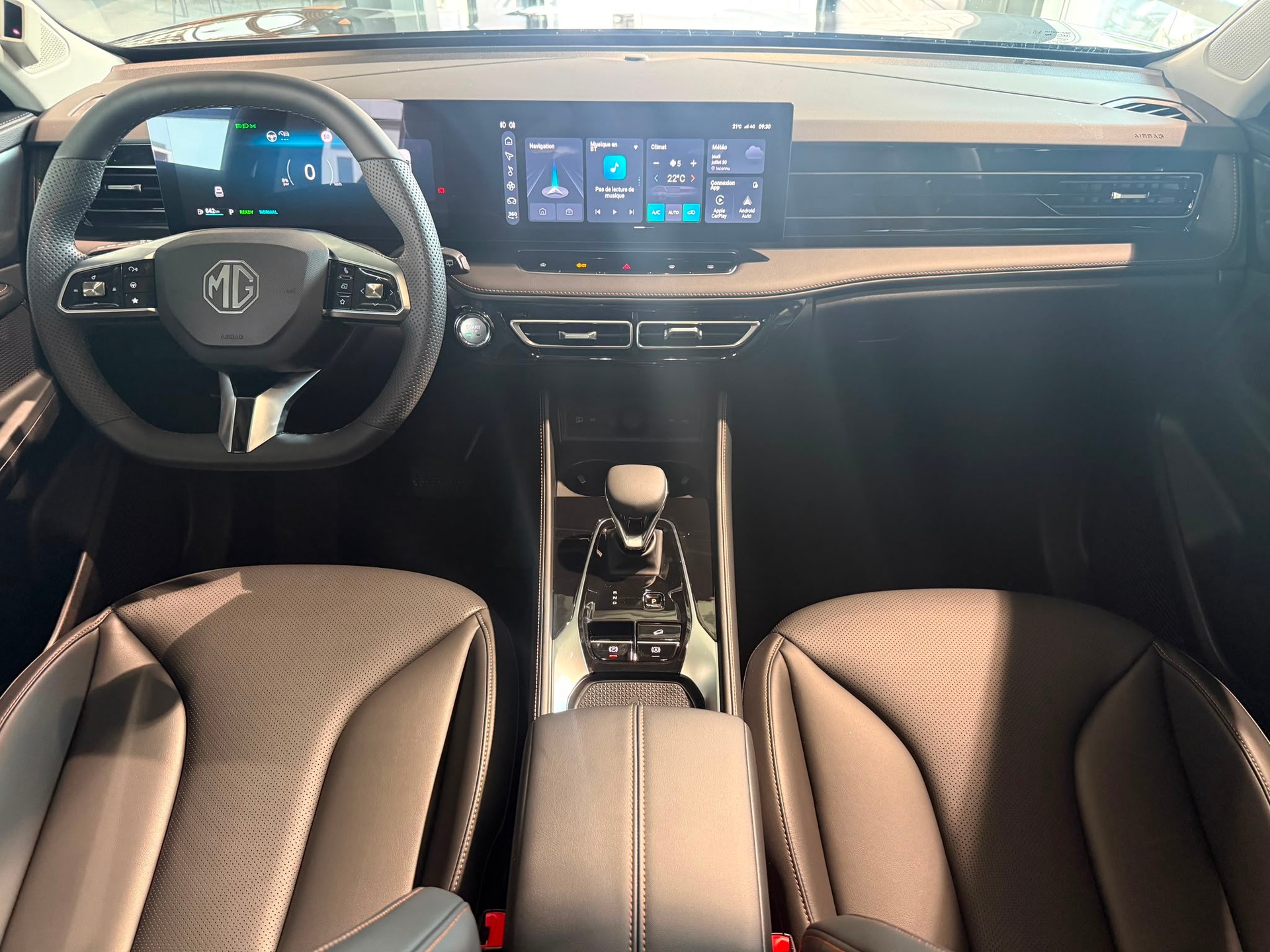 MG HS 1.5 T HEV Luxury-image-12