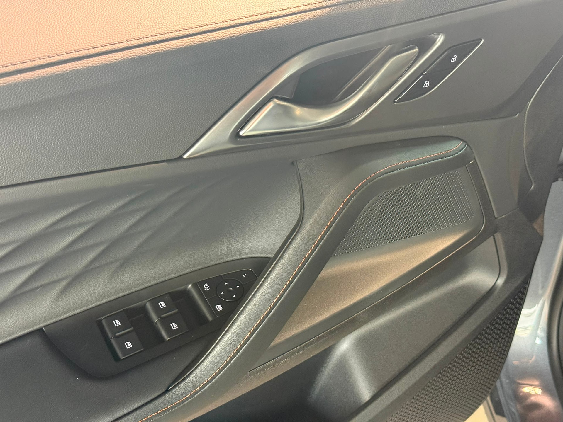 MG HS 1.5 T HEV Luxury-image-22