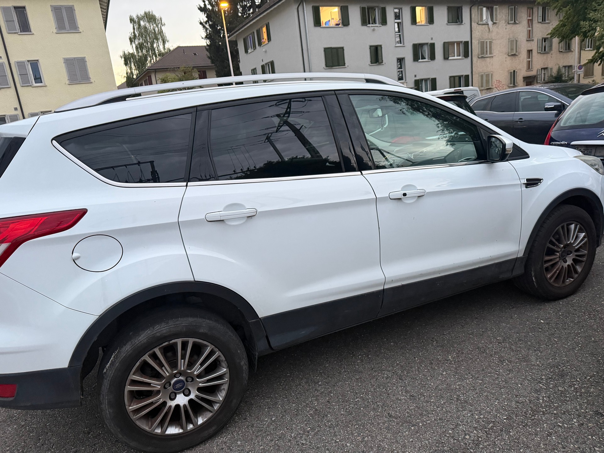 FORD Kuga 2.0 TDCi Titanium 4WD PowerShift-image-2
