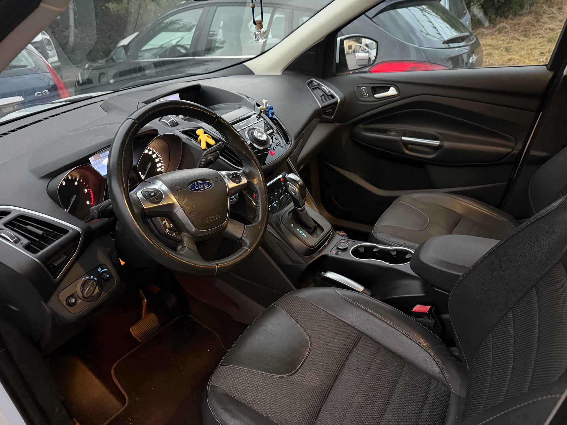 FORD Kuga 2.0 TDCi Titanium 4WD PowerShift-image-5