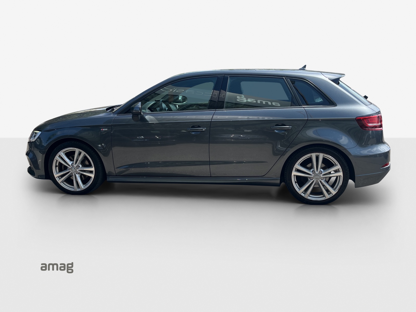 AUDI A3 Sportback 2.0 TDI Sport quattro-image-1