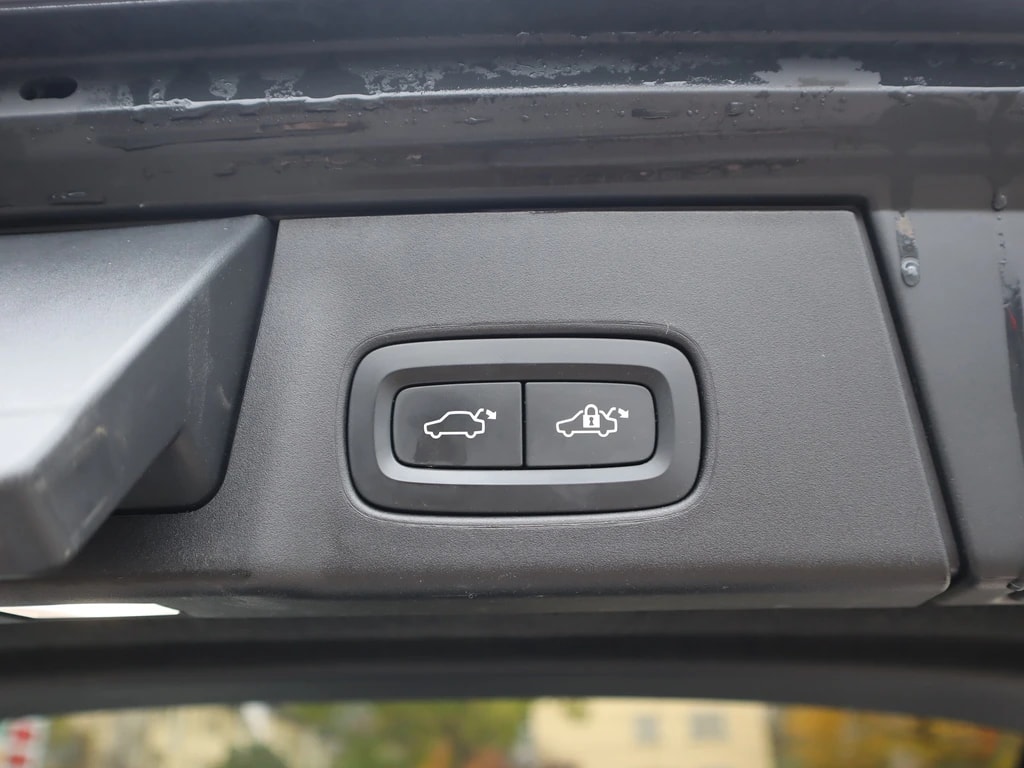 VOLVO V90 B5 AWD Diesel Mild Hybrid R-Design Geartronic ** PR.Glass-Schiebedach ** Pack Light ** Pack Winter **-image-7