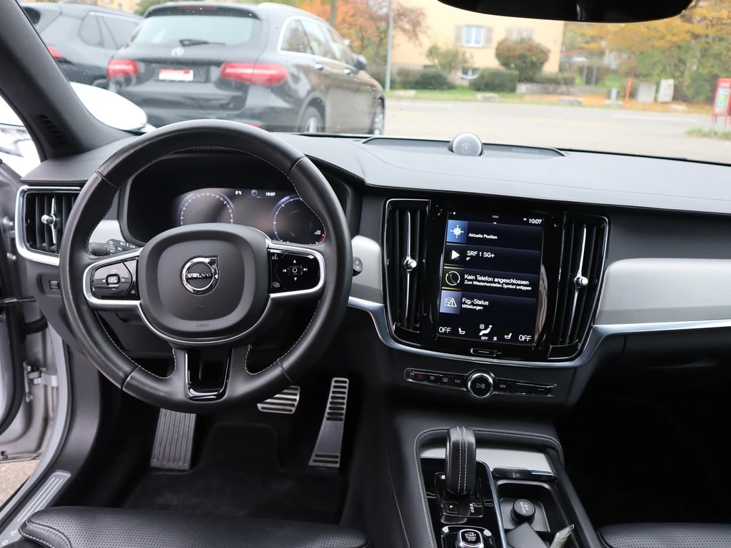 VOLVO V90 B5 AWD Diesel Mild Hybrid R-Design Geartronic ** PR.Glass-Schiebedach ** Pack Light ** Pack Winter **-image-10