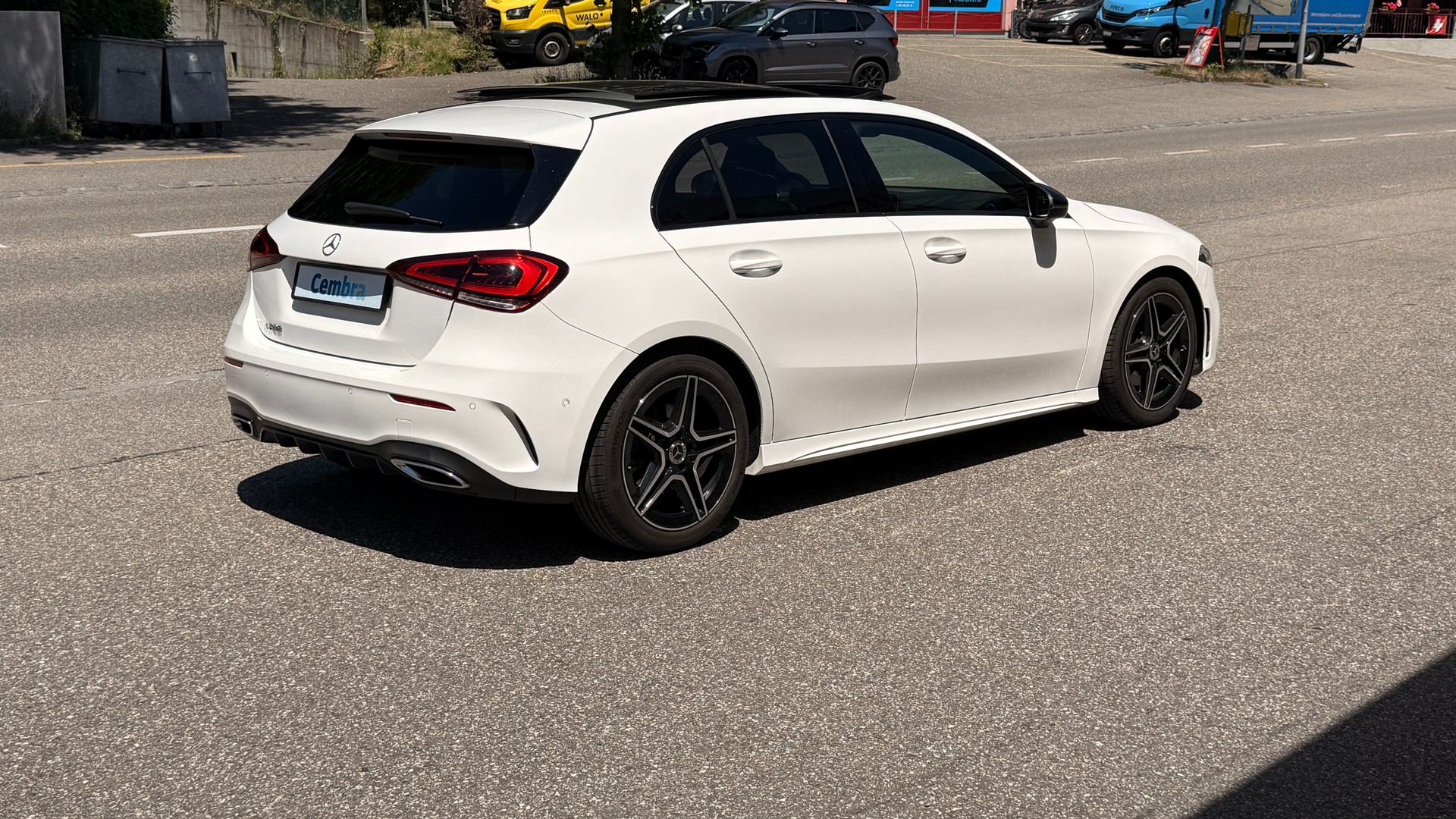 MERCEDES-BENZ A 200 AMG Line 7G-DCT-image-5