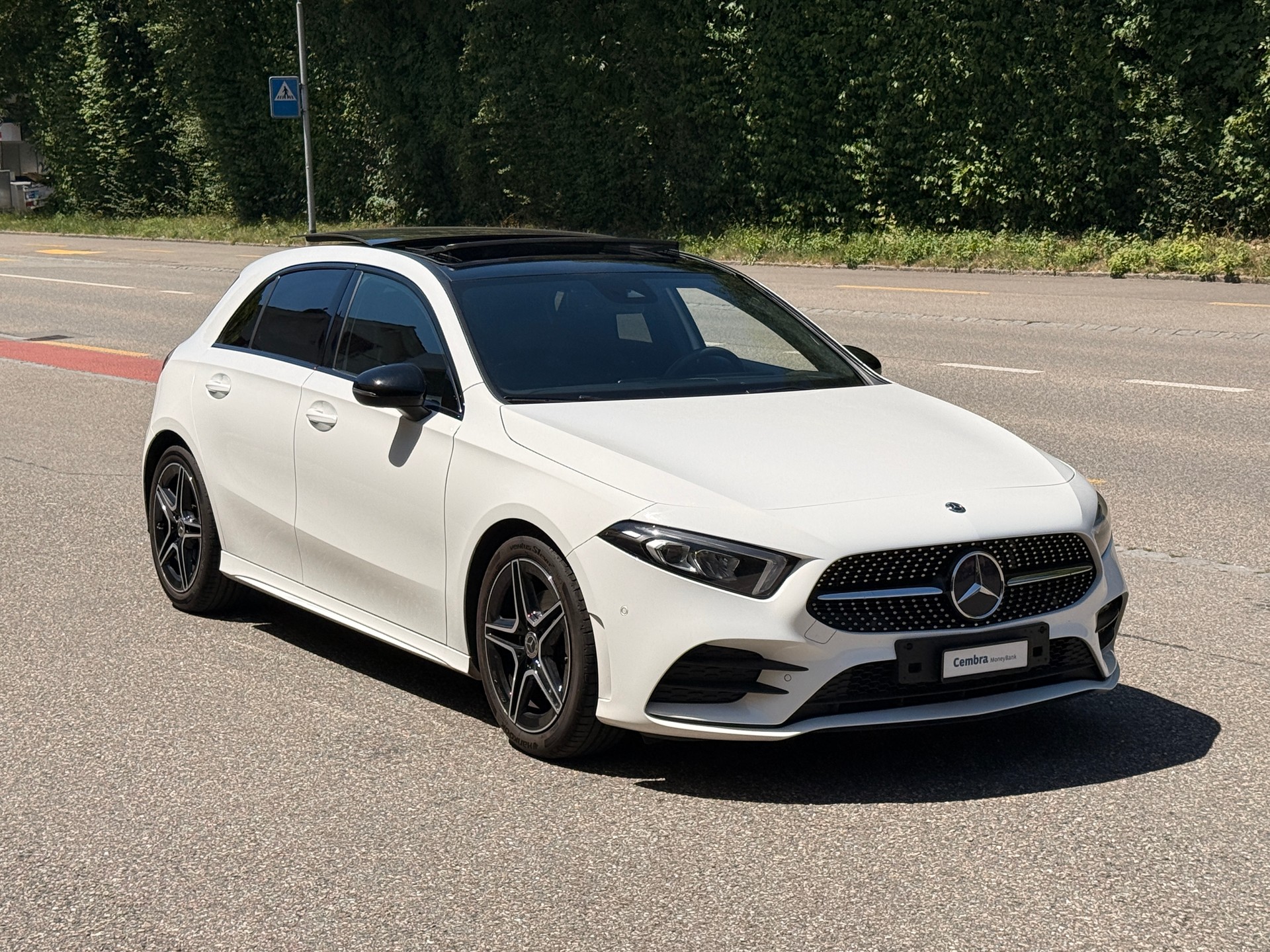 MERCEDES-BENZ A 200 AMG Line 7G-DCT-image-0