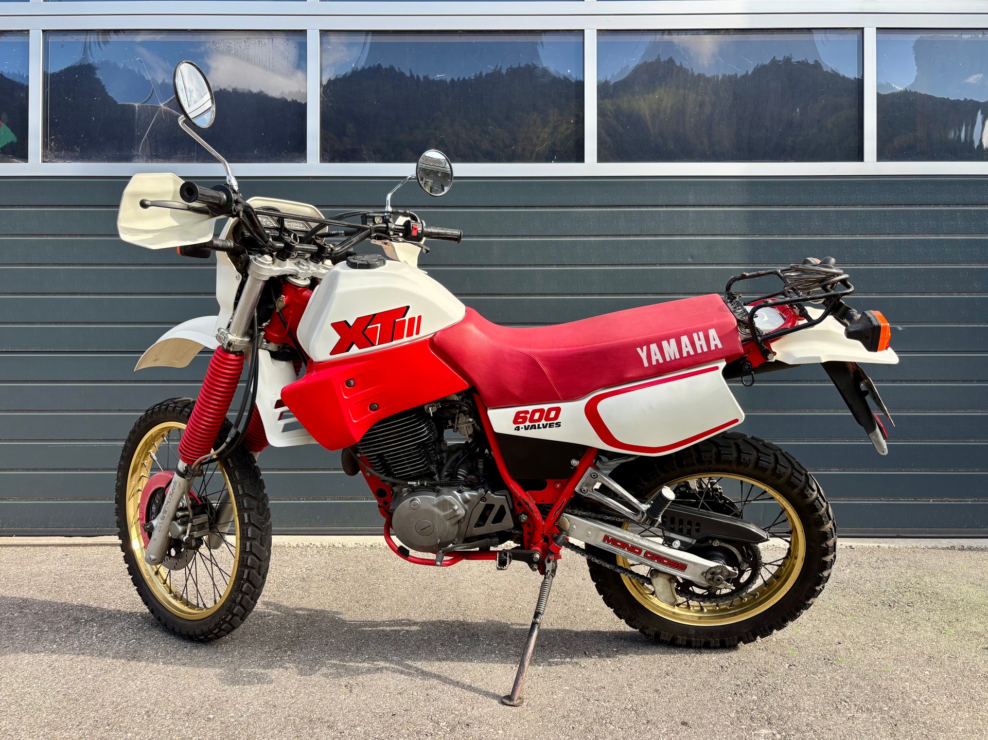 YAMAHA XT 600-image-2