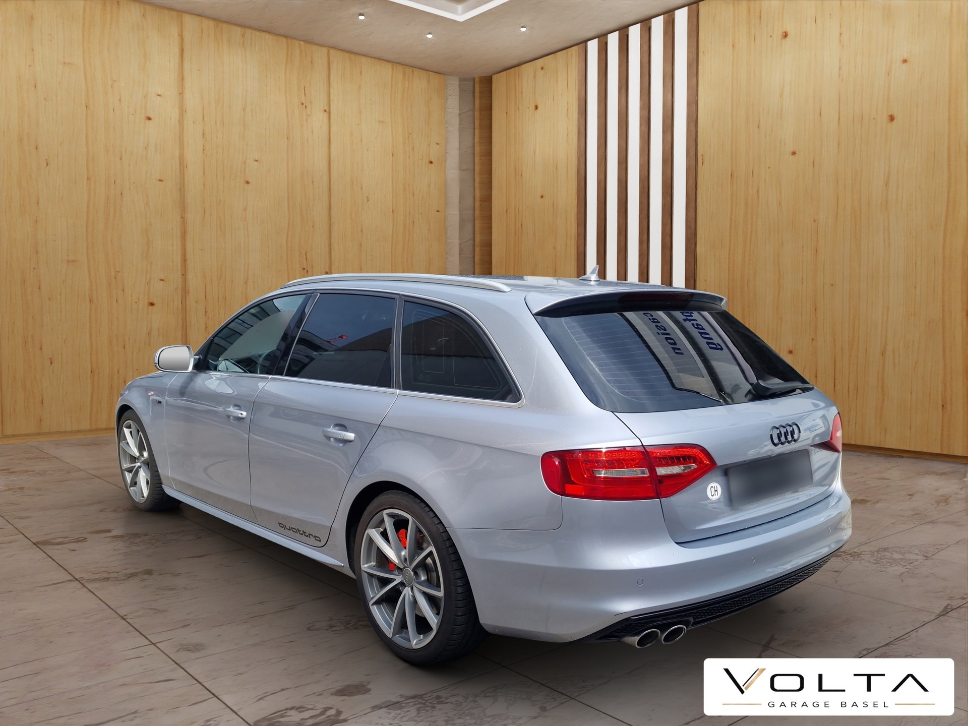AUDI A4 Avant 3.0 TDI clean diesel quattro s-tronic-image-3