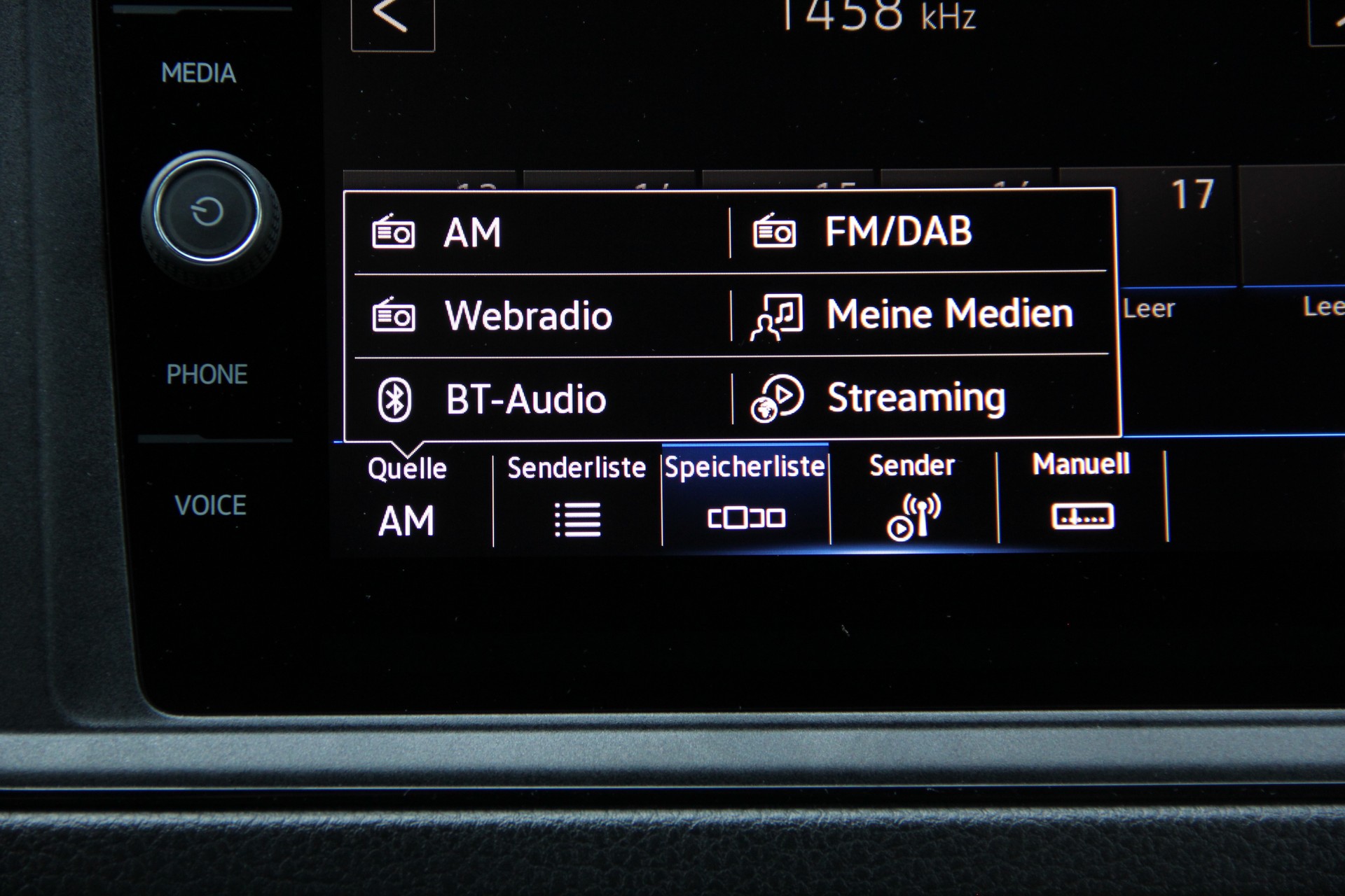 VW Crafter 35 2.0 TDI L3 HD A **AUTOMAT** LEDER **NAVI** TEMPOMAT **SITZHEIZUNG.2x** KLIMA-image-15