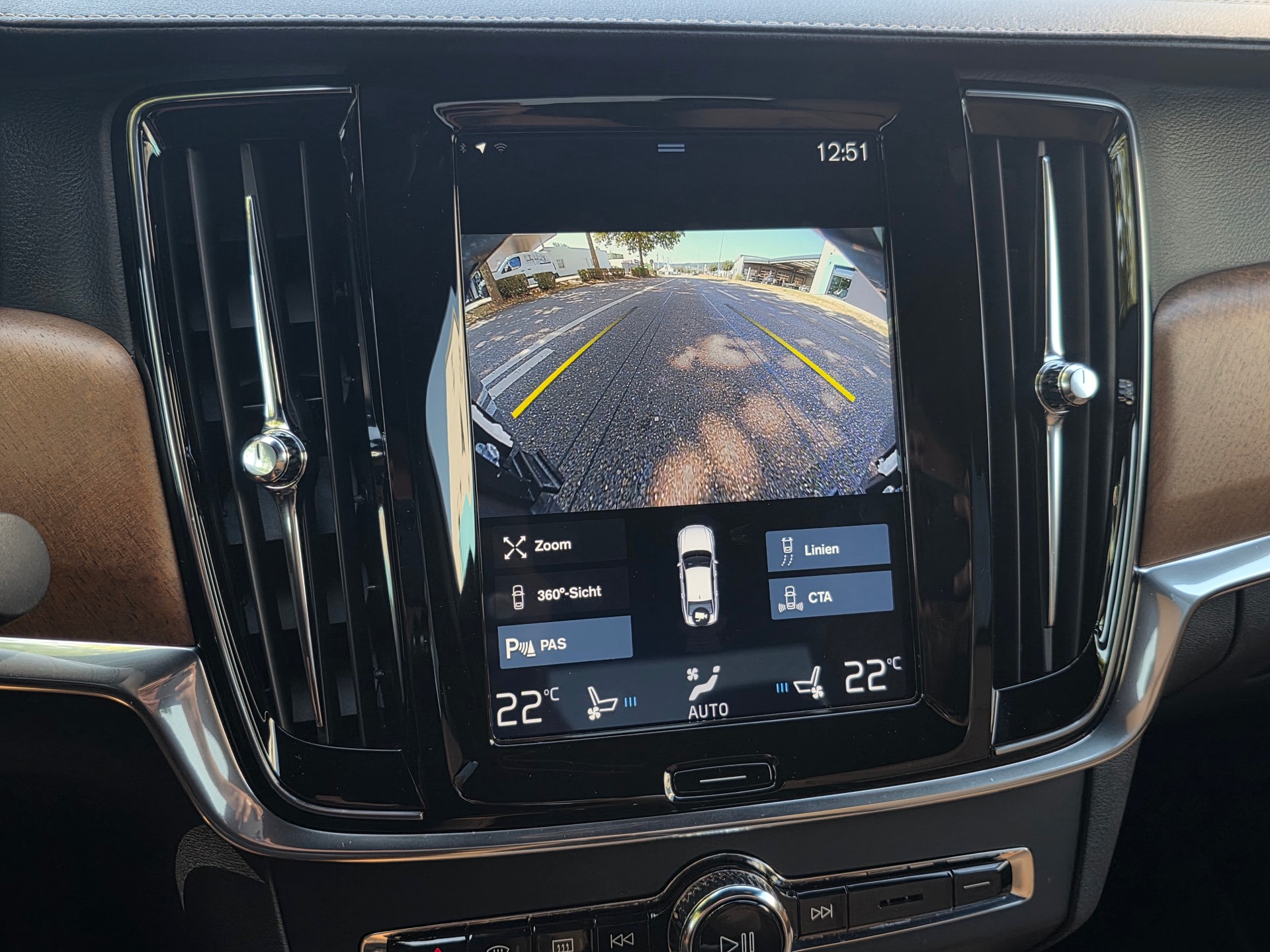 VOLVO S90 D5 AWD Inscription Geartronic Powerpulse * CH-Fahrzeug * Vollausstattung * Neuwertiger Zustand *-image-17