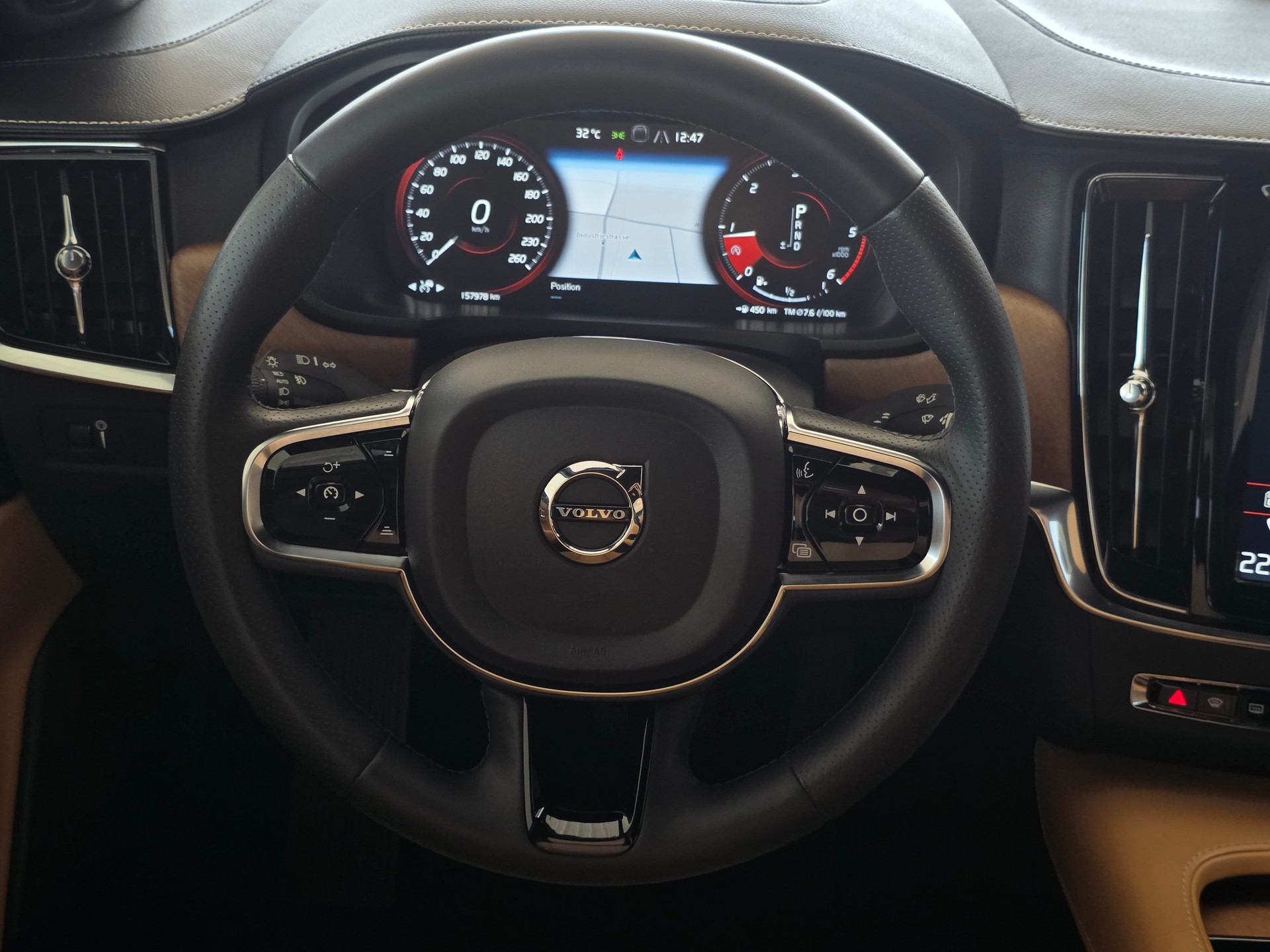 VOLVO S90 D5 AWD Inscription Geartronic Powerpulse * CH-Fahrzeug * Vollausstattung * Neuwertiger Zustand *-image-12