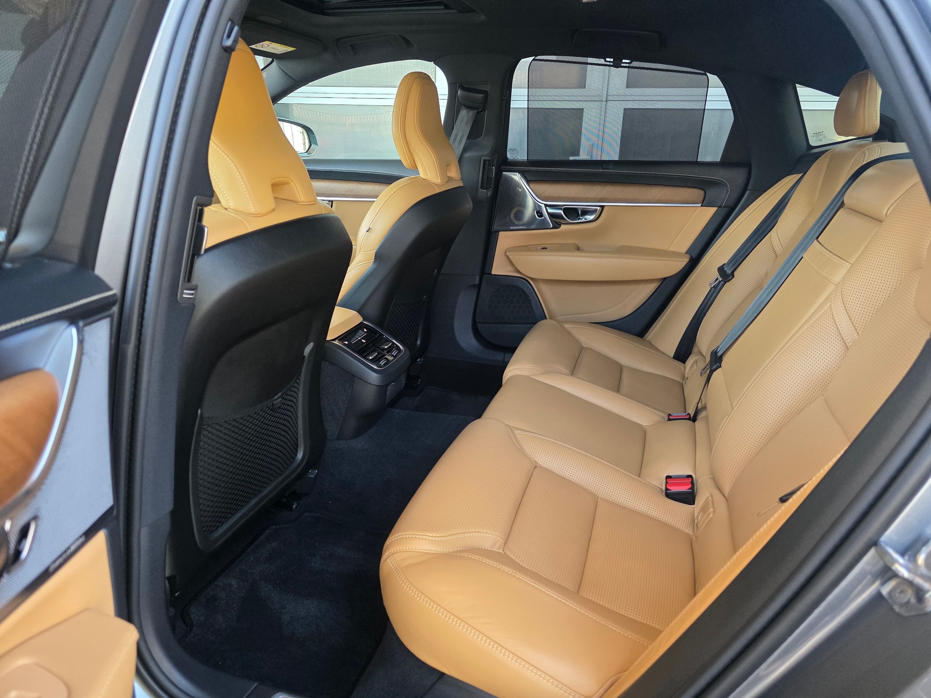VOLVO S90 D5 AWD Inscription Geartronic Powerpulse * CH-Fahrzeug * Vollausstattung * Neuwertiger Zustand *-image-24