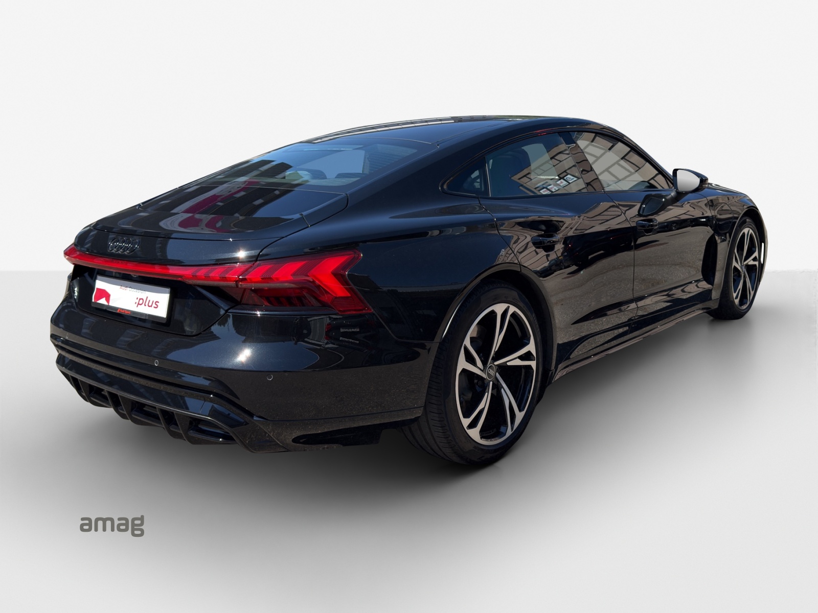 AUDI e-tron GT quattro-image-5