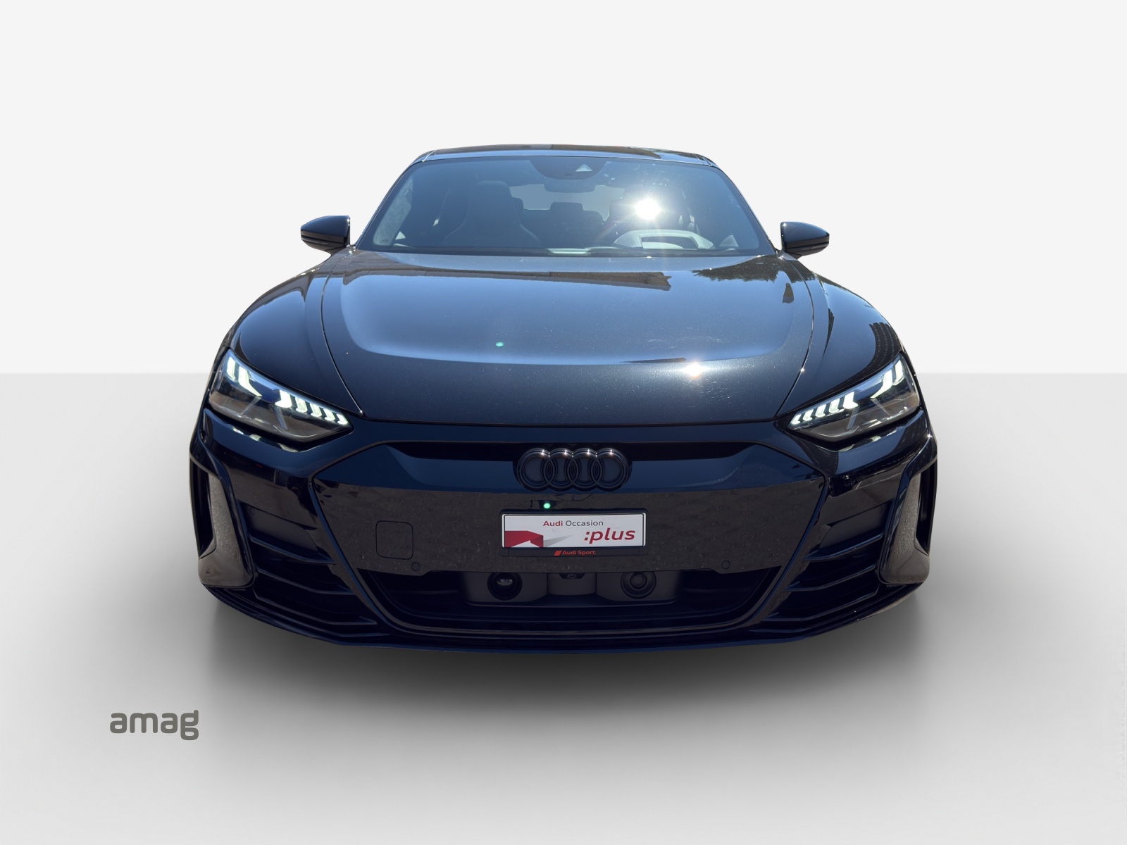 AUDI e-tron GT quattro-image-7