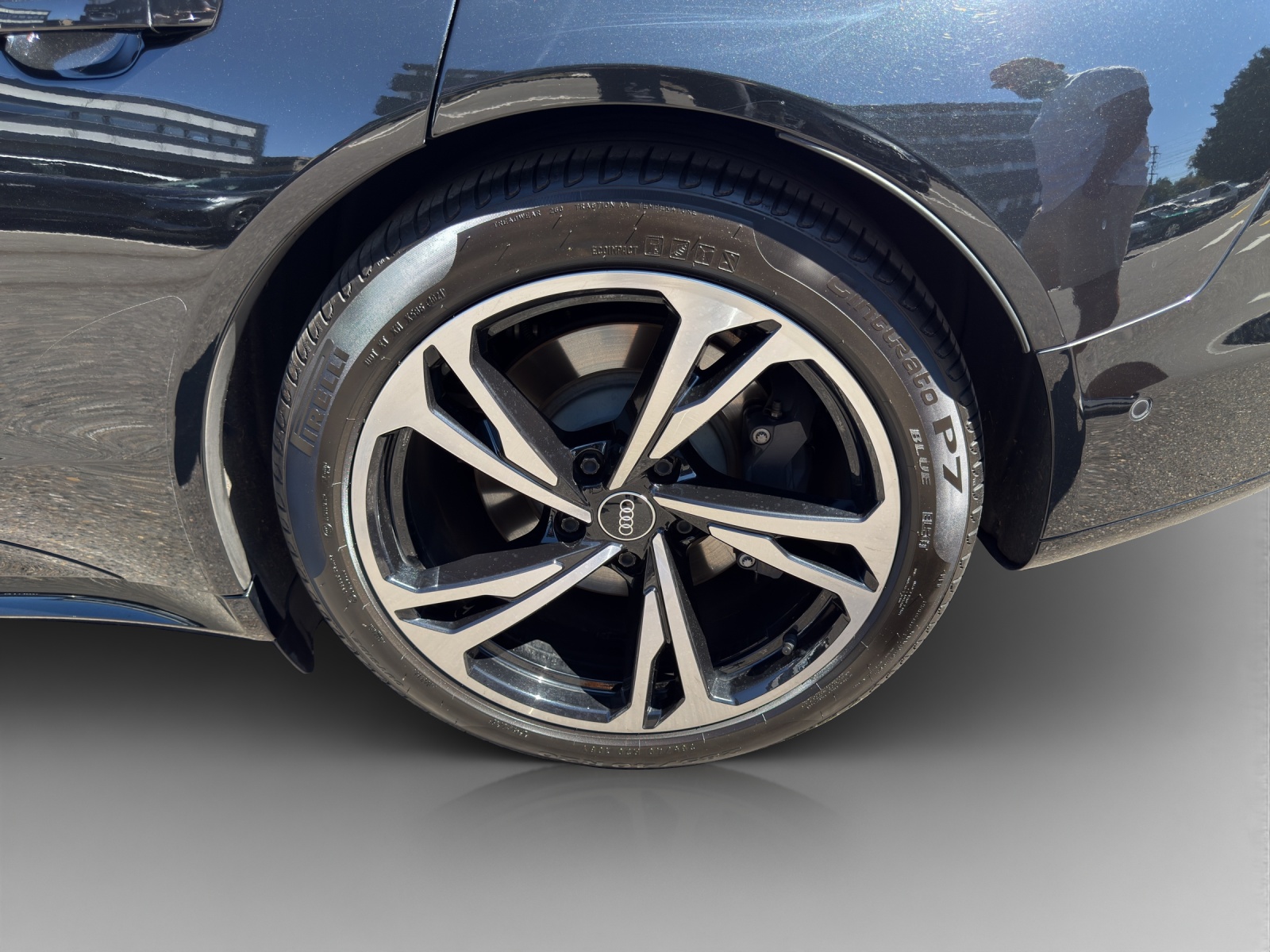 AUDI e-tron GT quattro-image-15