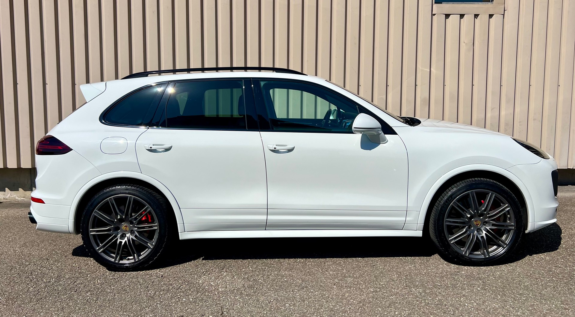 PORSCHE Cayenne GTS by Nutzfahrzeugcenter Seetal-image-5