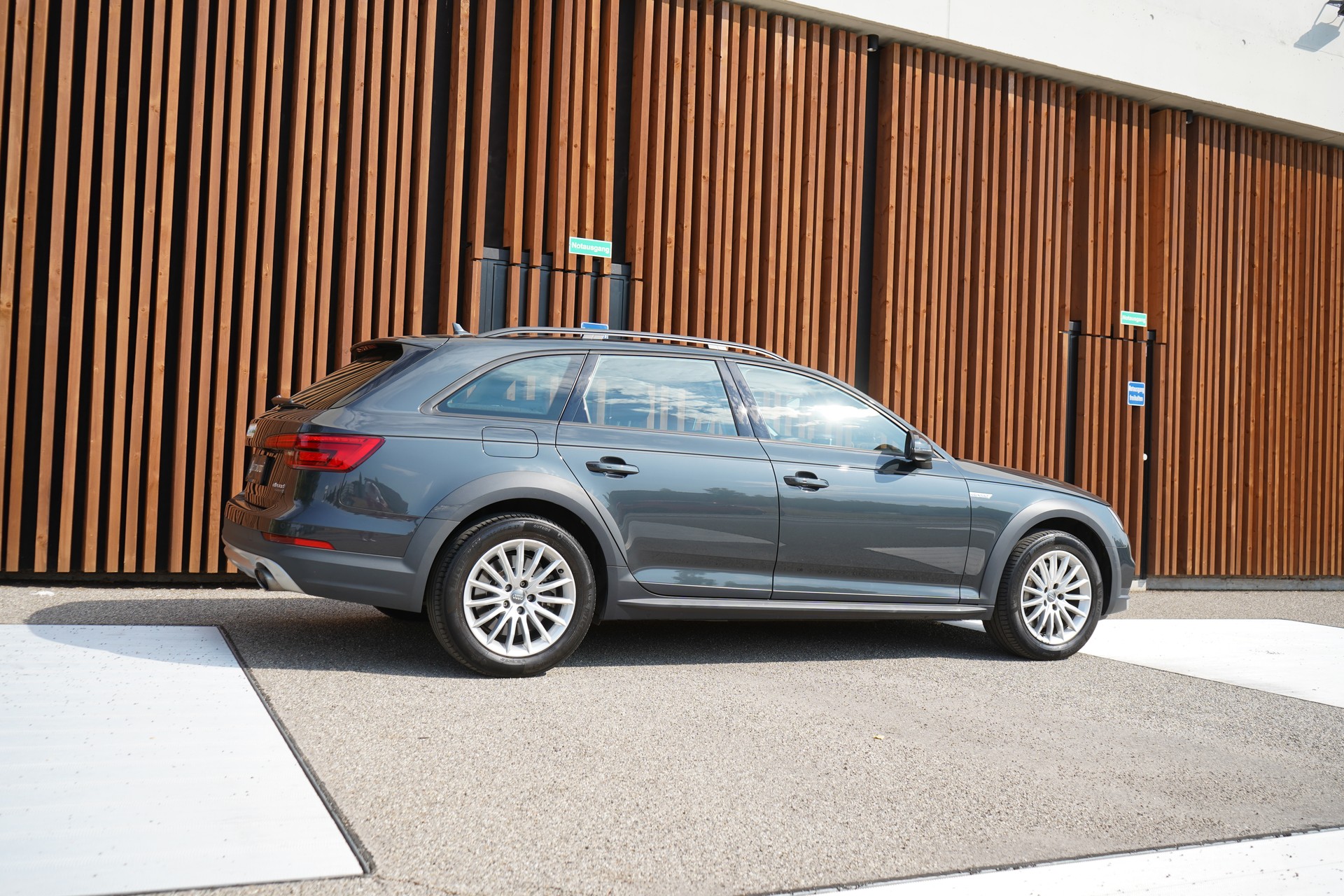 AUDI A4 ALLROAD 2.0 TFSI QUATTRO S-TRONIC l 251 PS-image-12