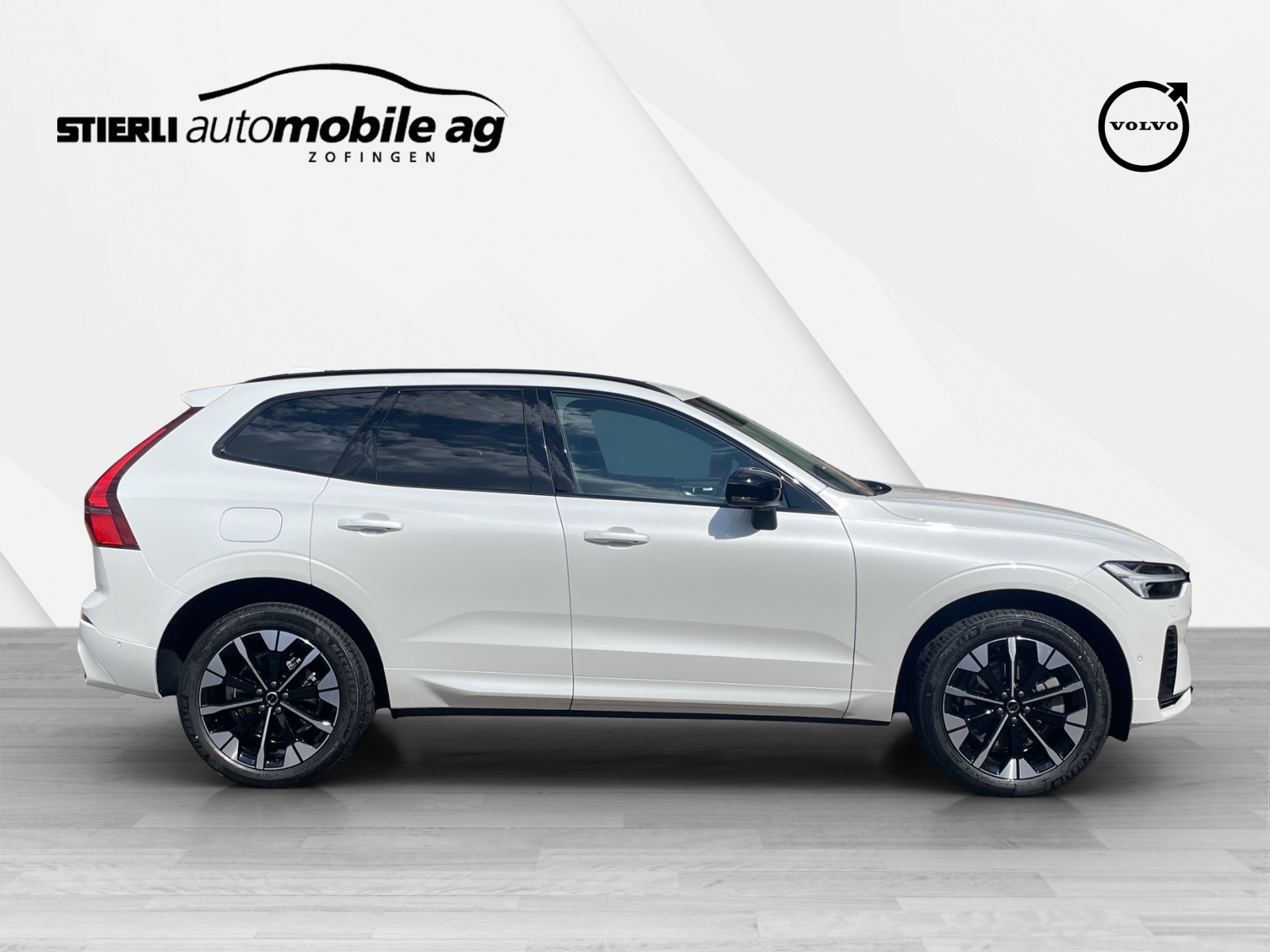 VOLVO XC60 2.0 T6 TE Ultra Dark eAWD-image-3